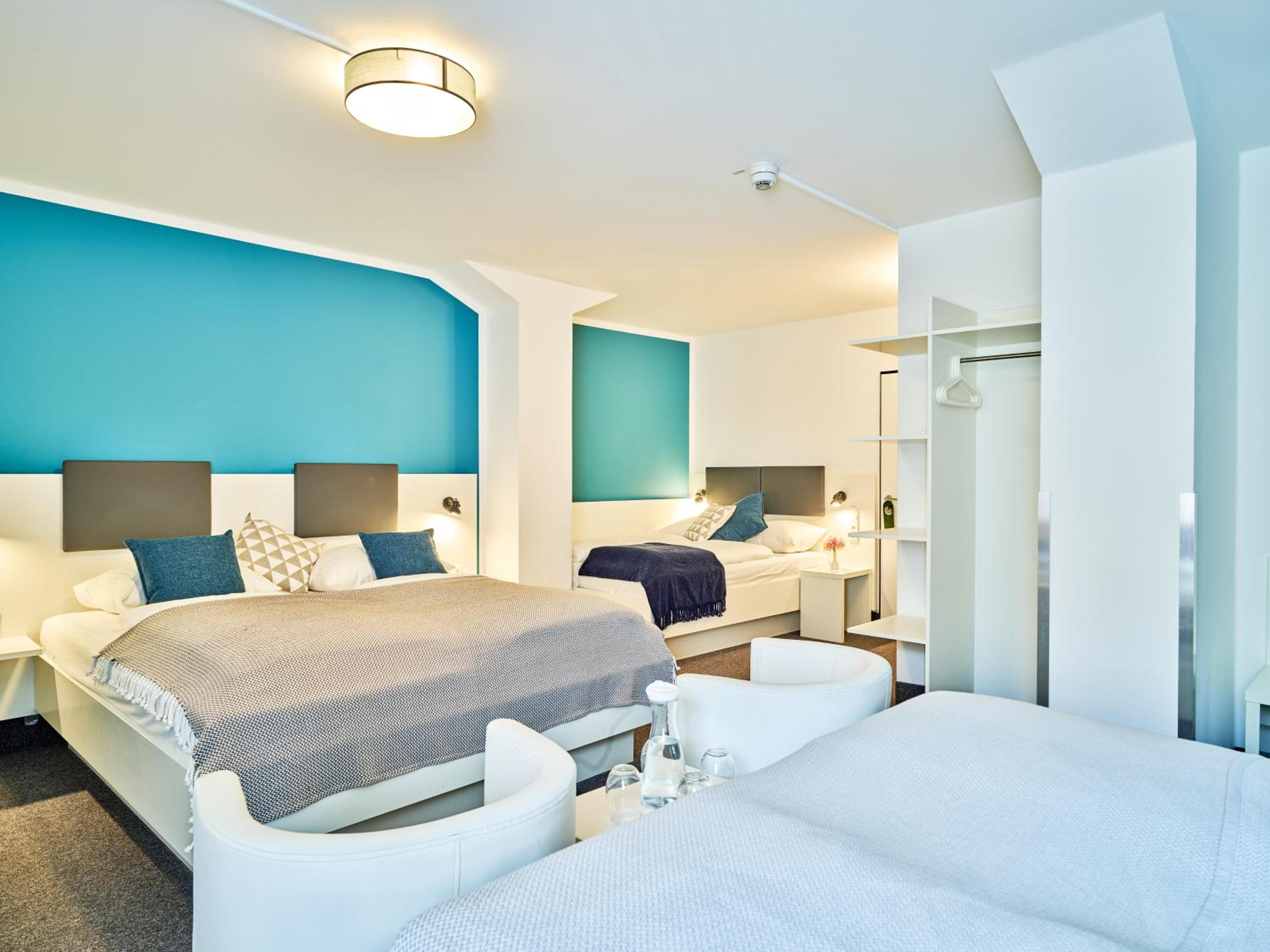 Six-bed Room Facing The Courtyard 