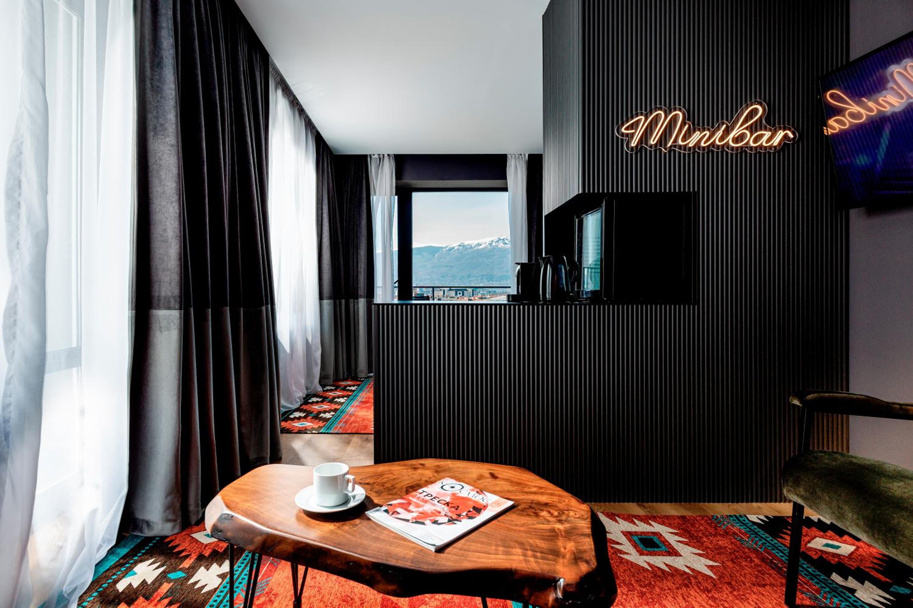 Renovated Penthouse Apartment