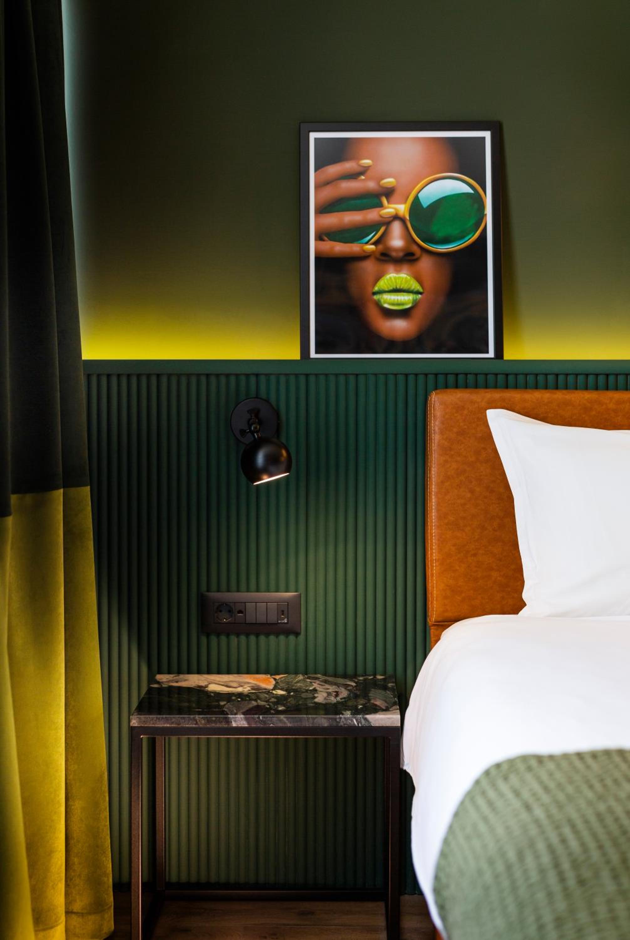 Renovated Penthouse Apartment