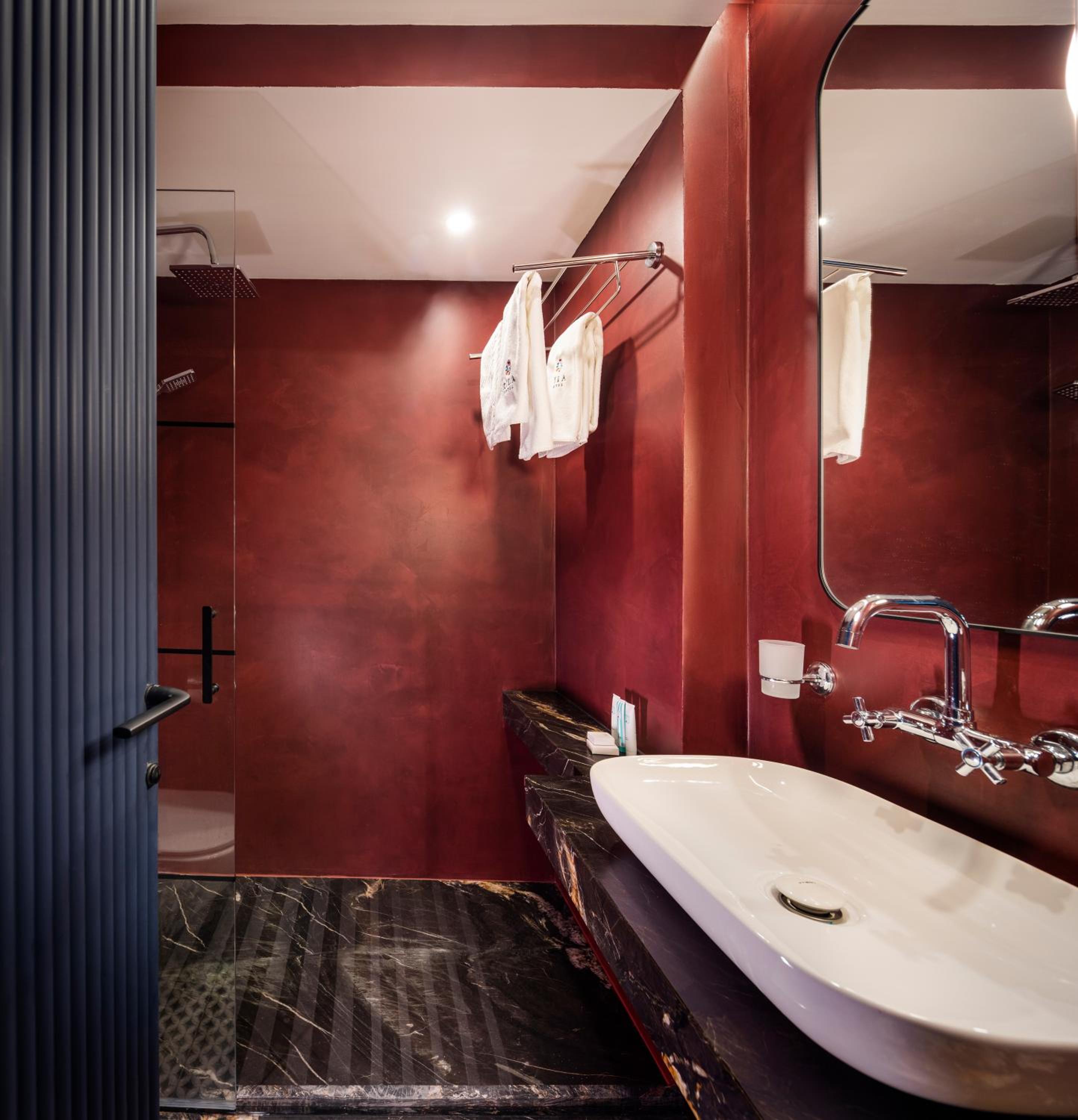 Renovated Penthouse Apartment