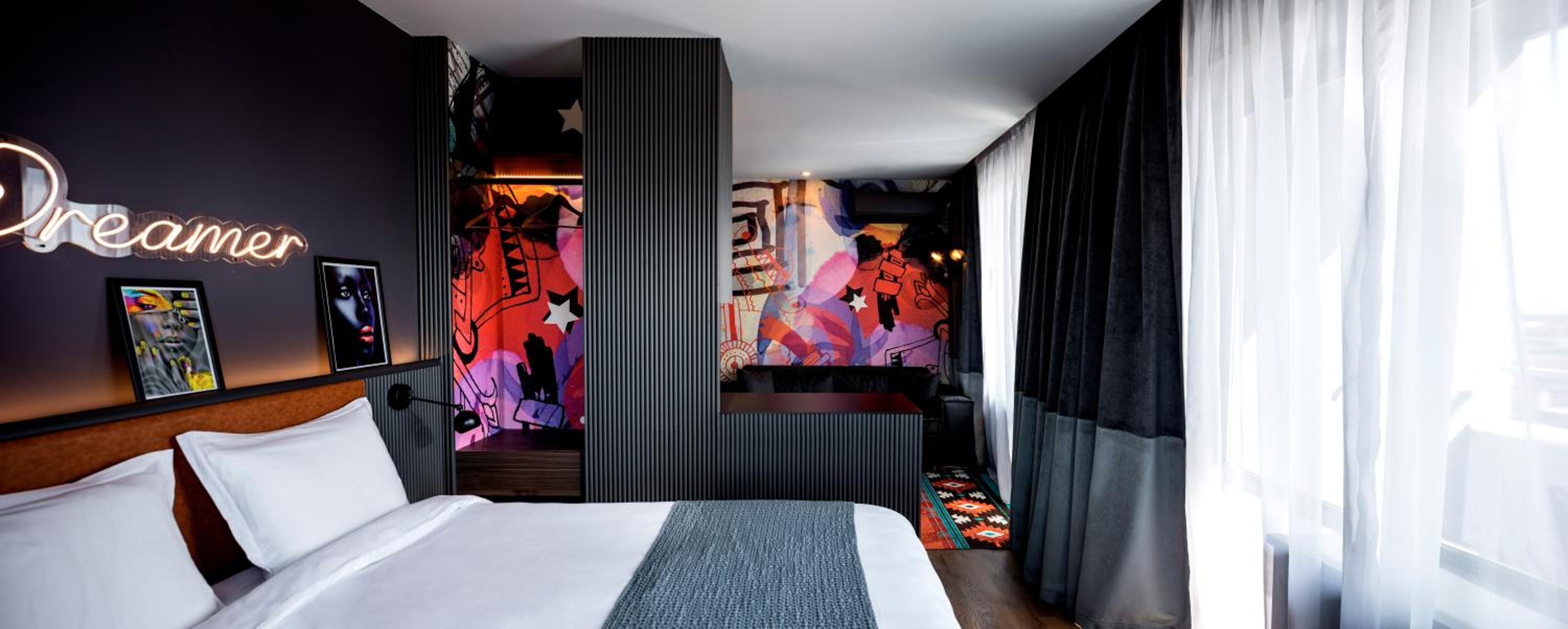 Renovated Penthouse Apartment