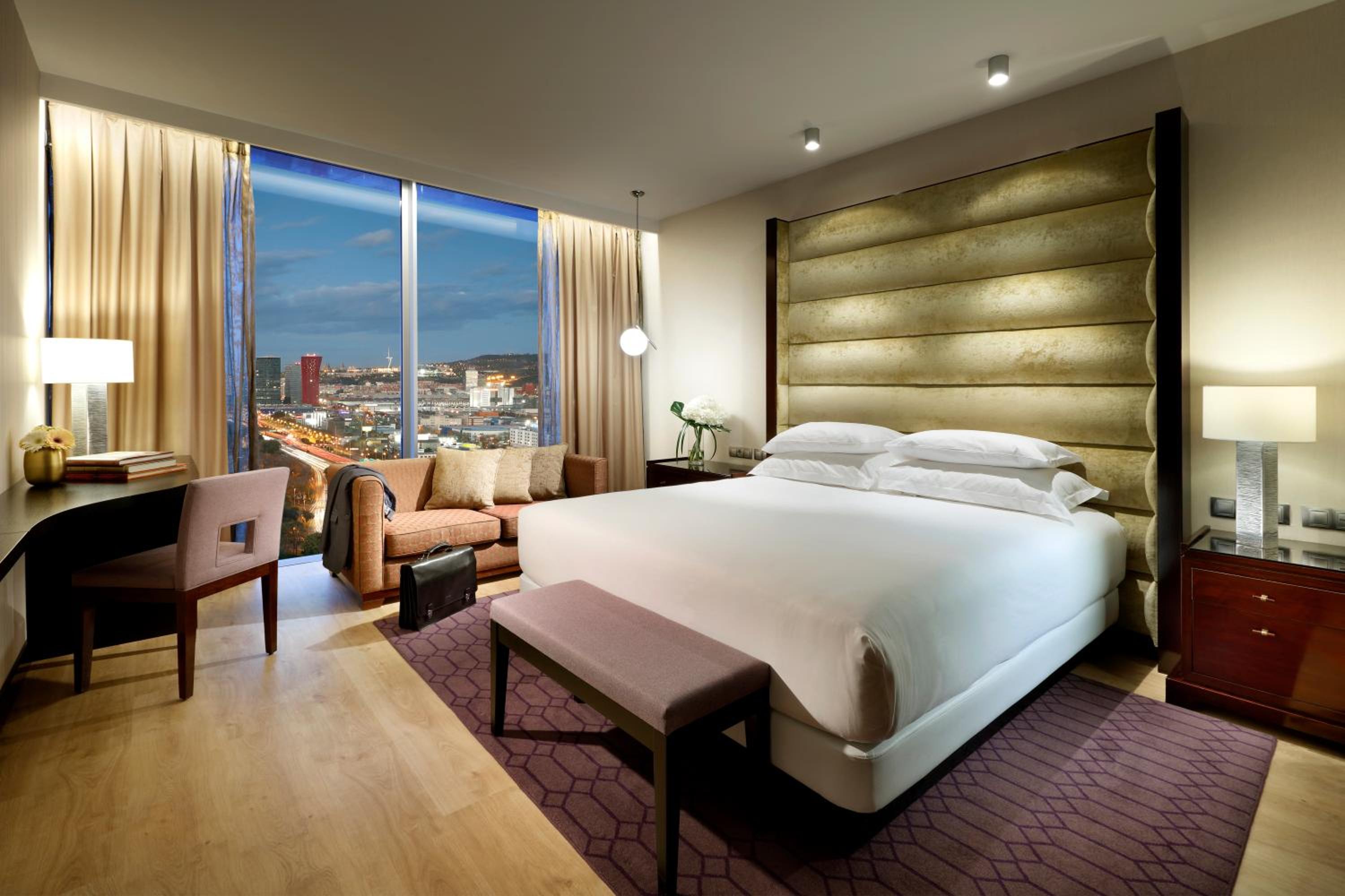 King Room with City View