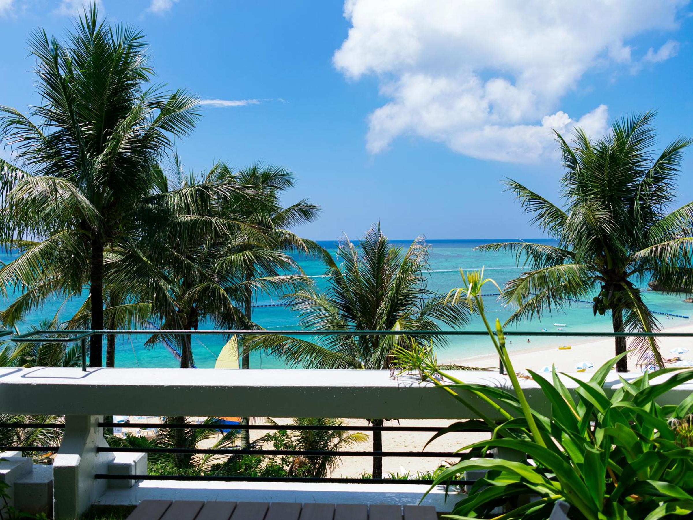 Club Deluxe Room with Ocean View and Lounge Access - Non-Smoking