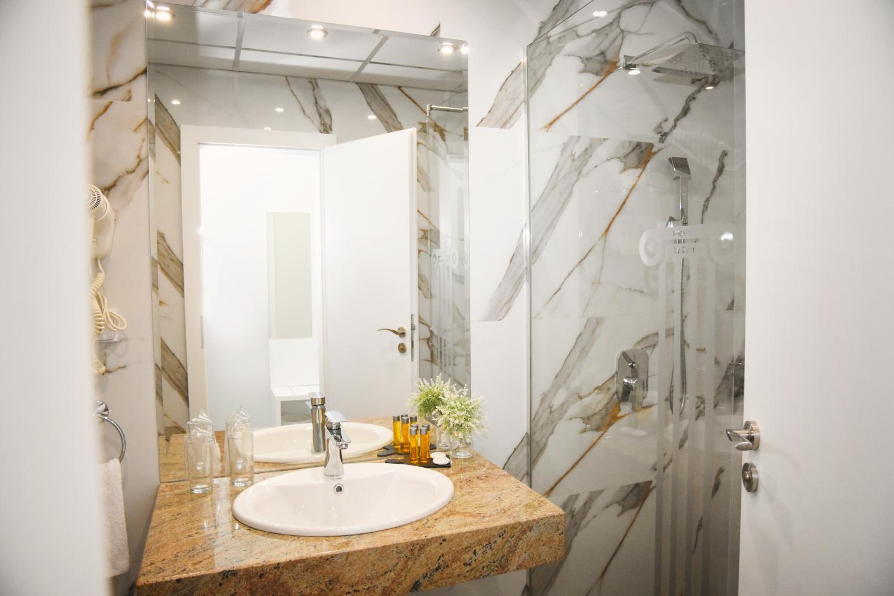 Deluxe Double or Twin Room with Balcony