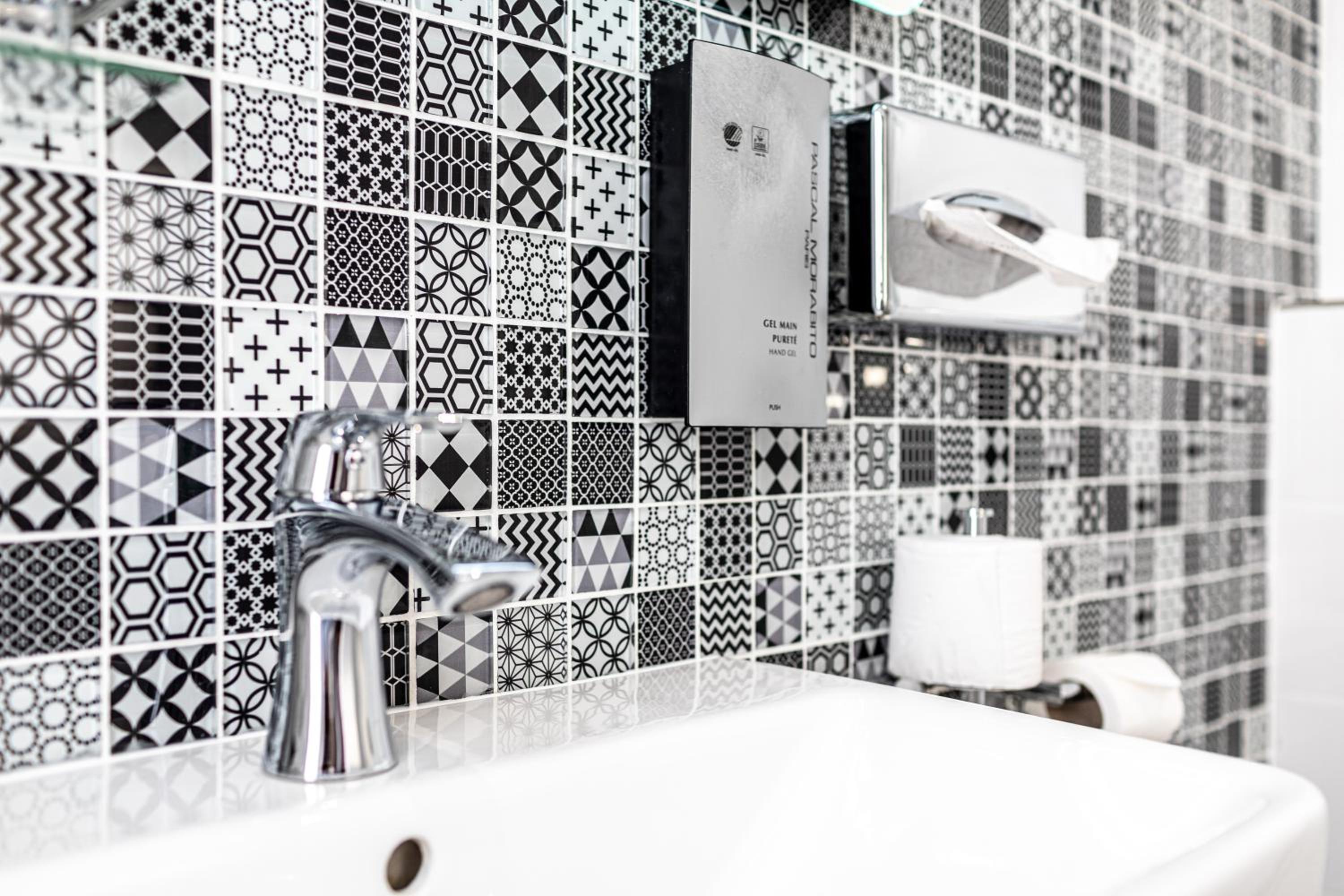 CLASSIC COMFORT ROOM