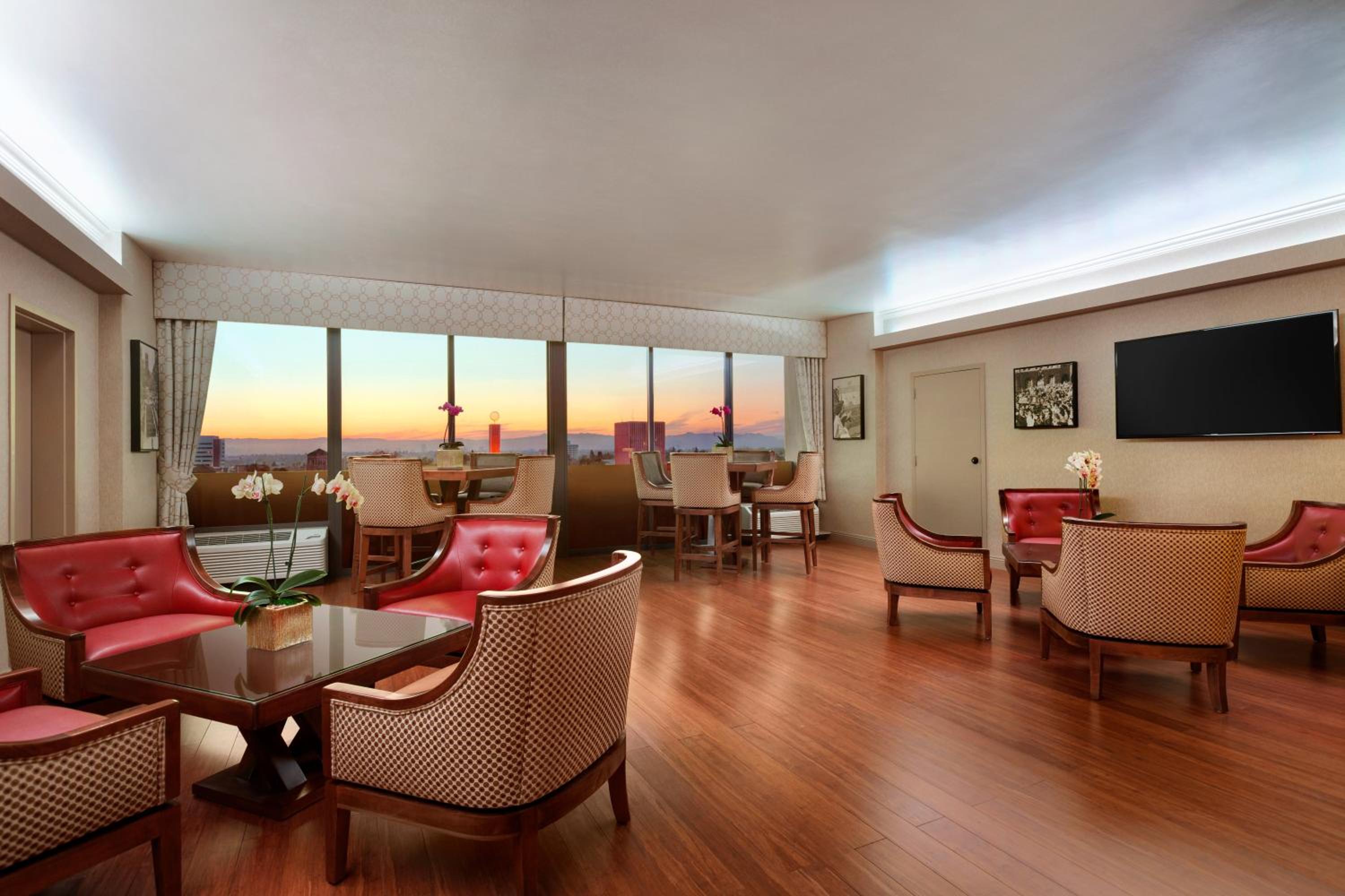 Executive Double Room with Two Double Beds	