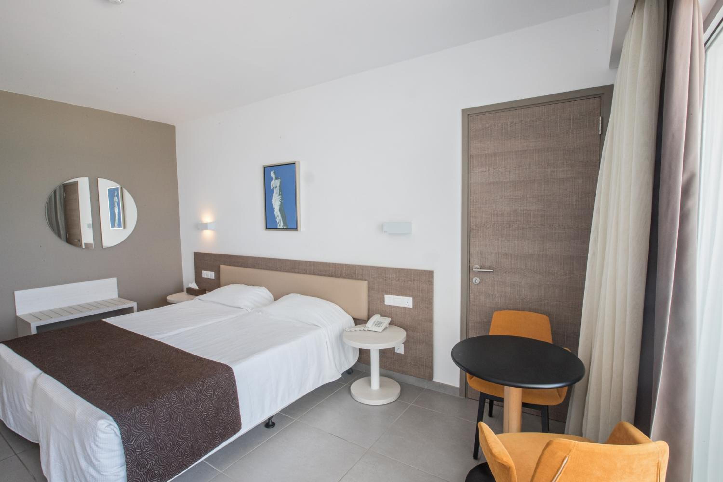 Deluxe Double or Twin Room with Sea View