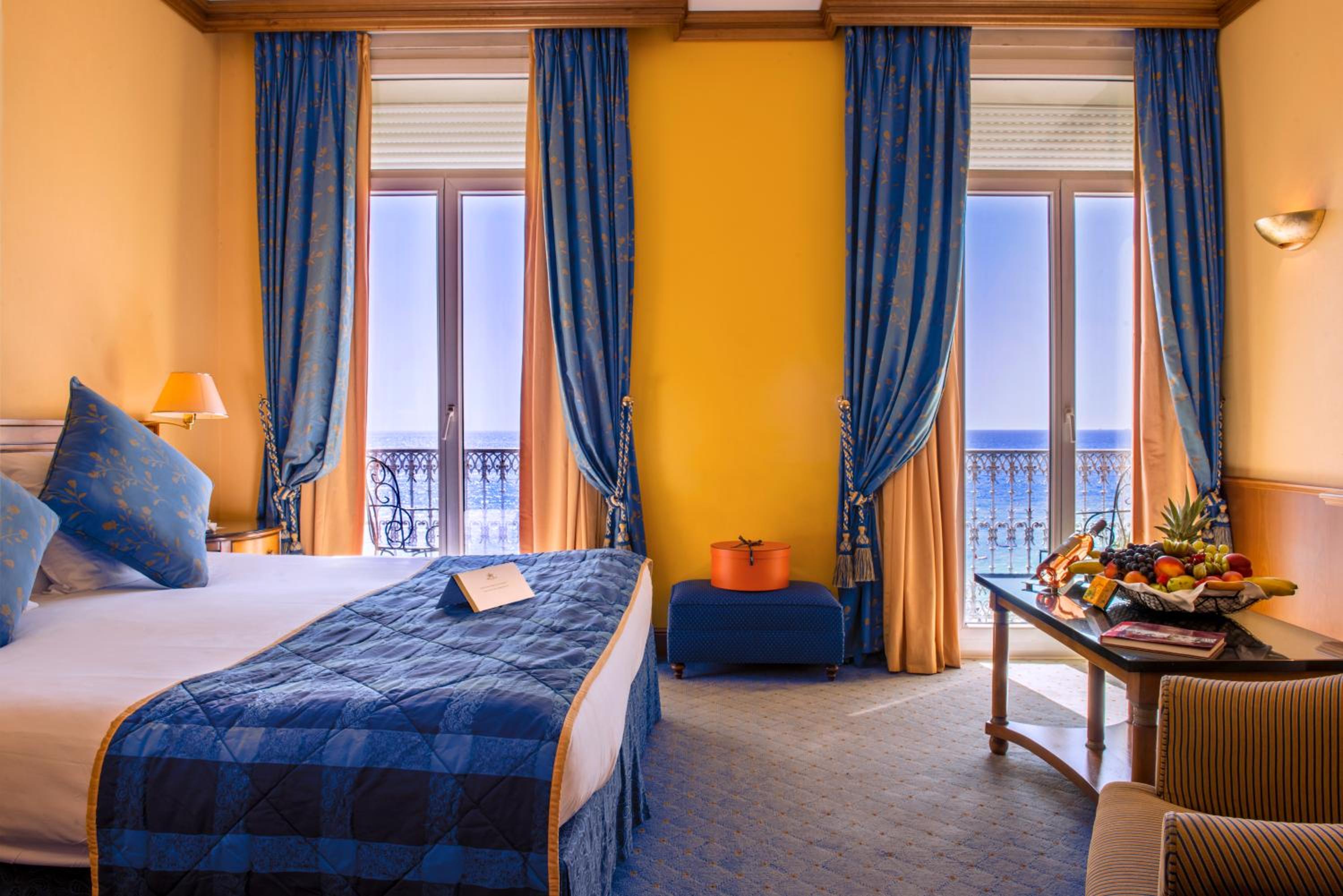 Triple Room with Sea View