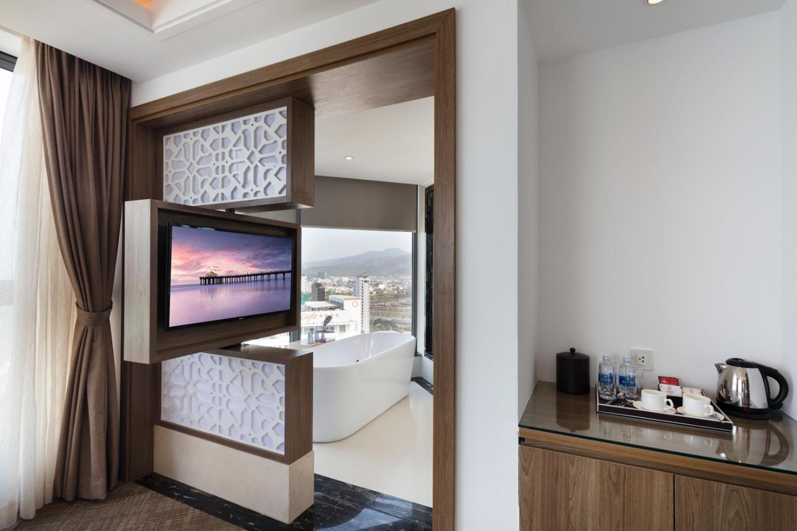 King Suite with Ocean View