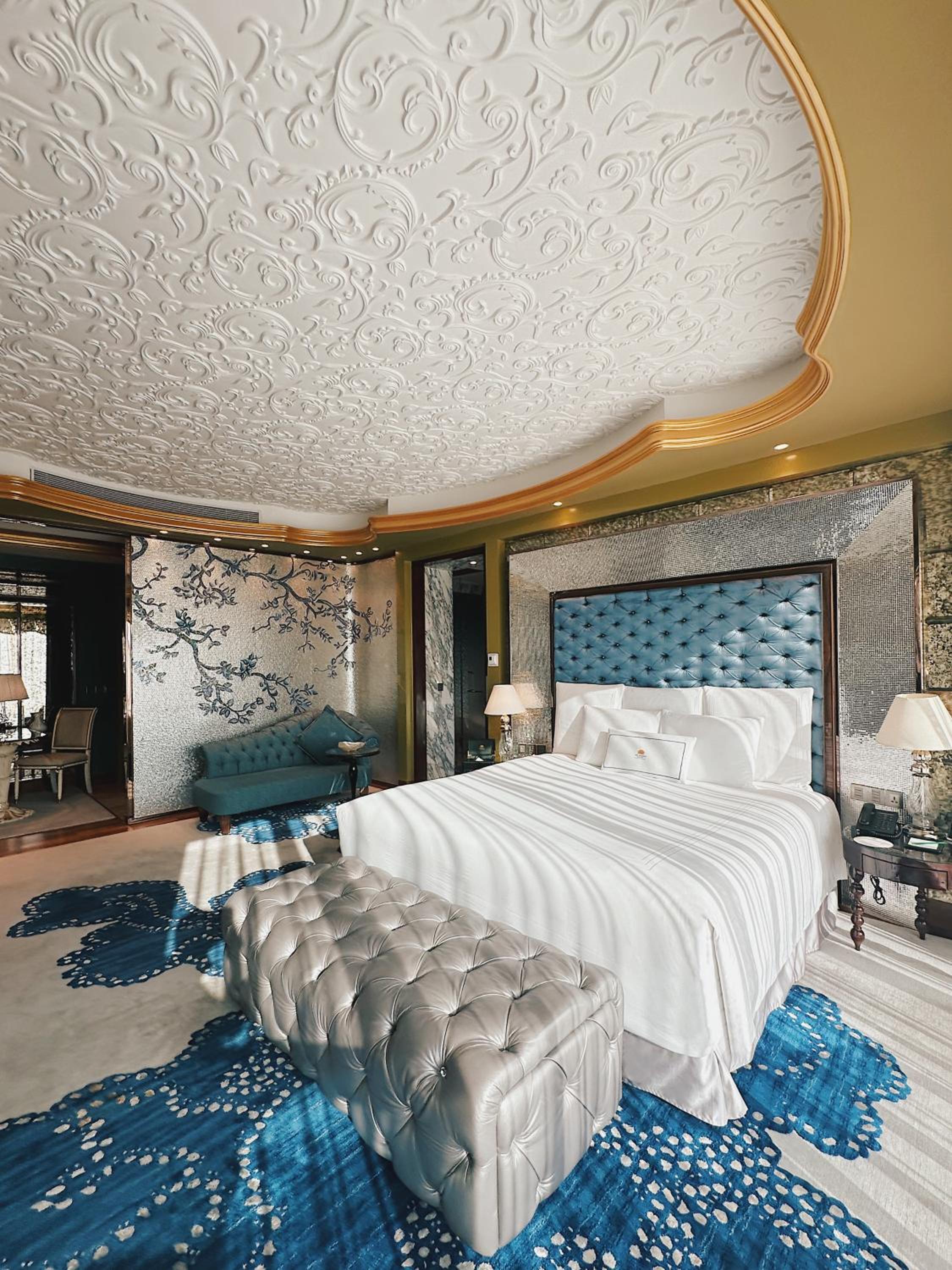 Junior Suite High Floor with Executive Lounge Access