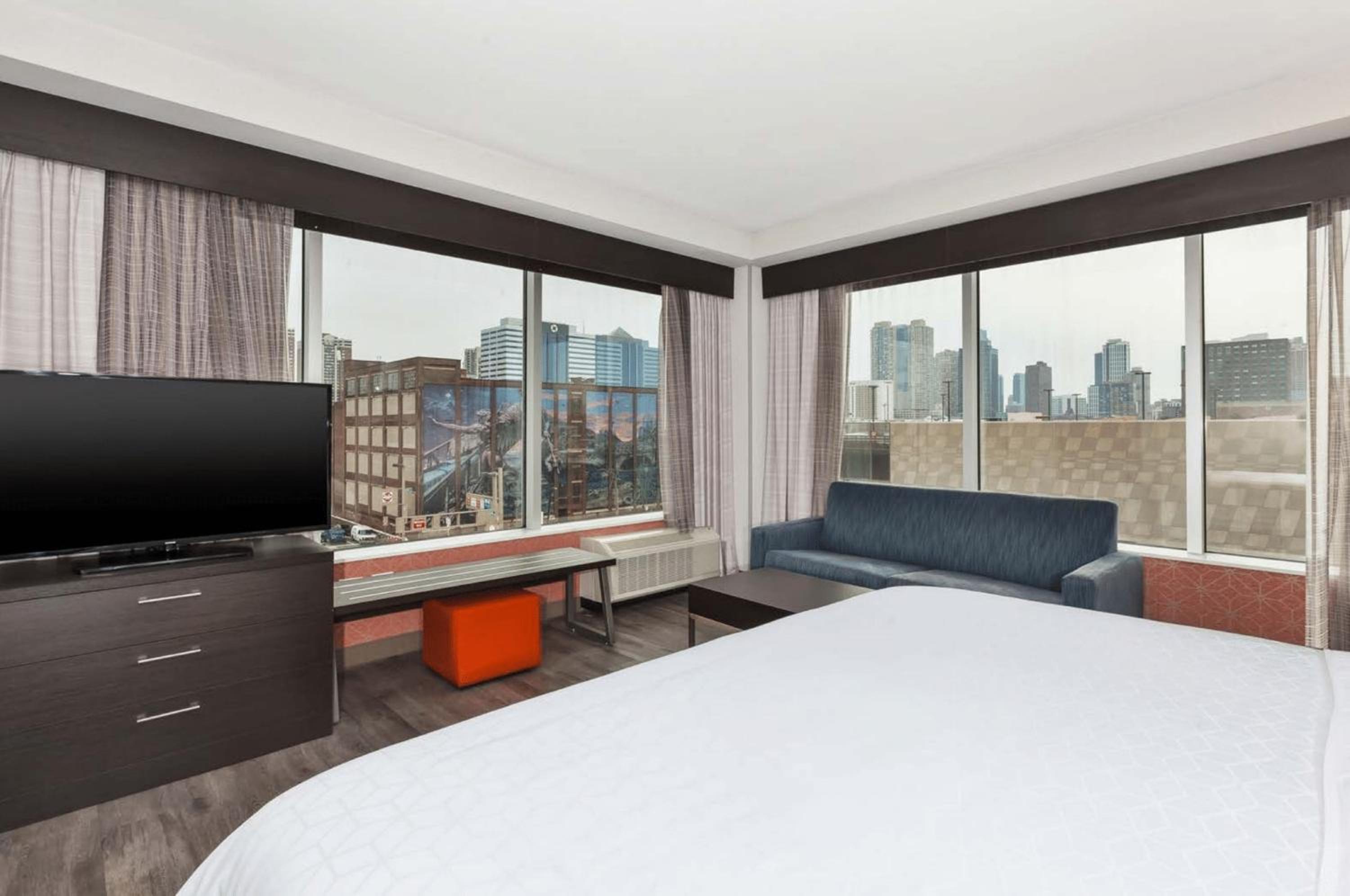 Executive Queen Room with Two Queen Beds with City View
