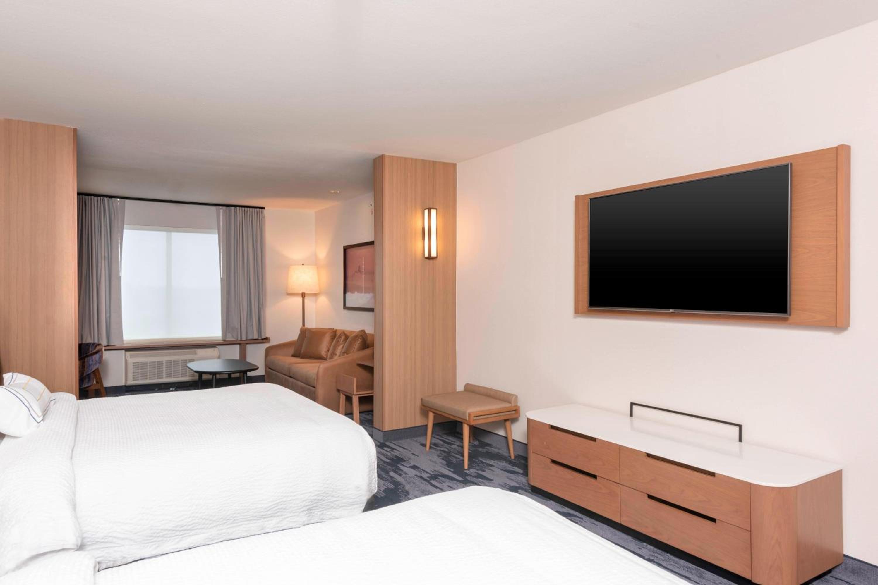 Studio Suite, 2 Queen, Sofa bed