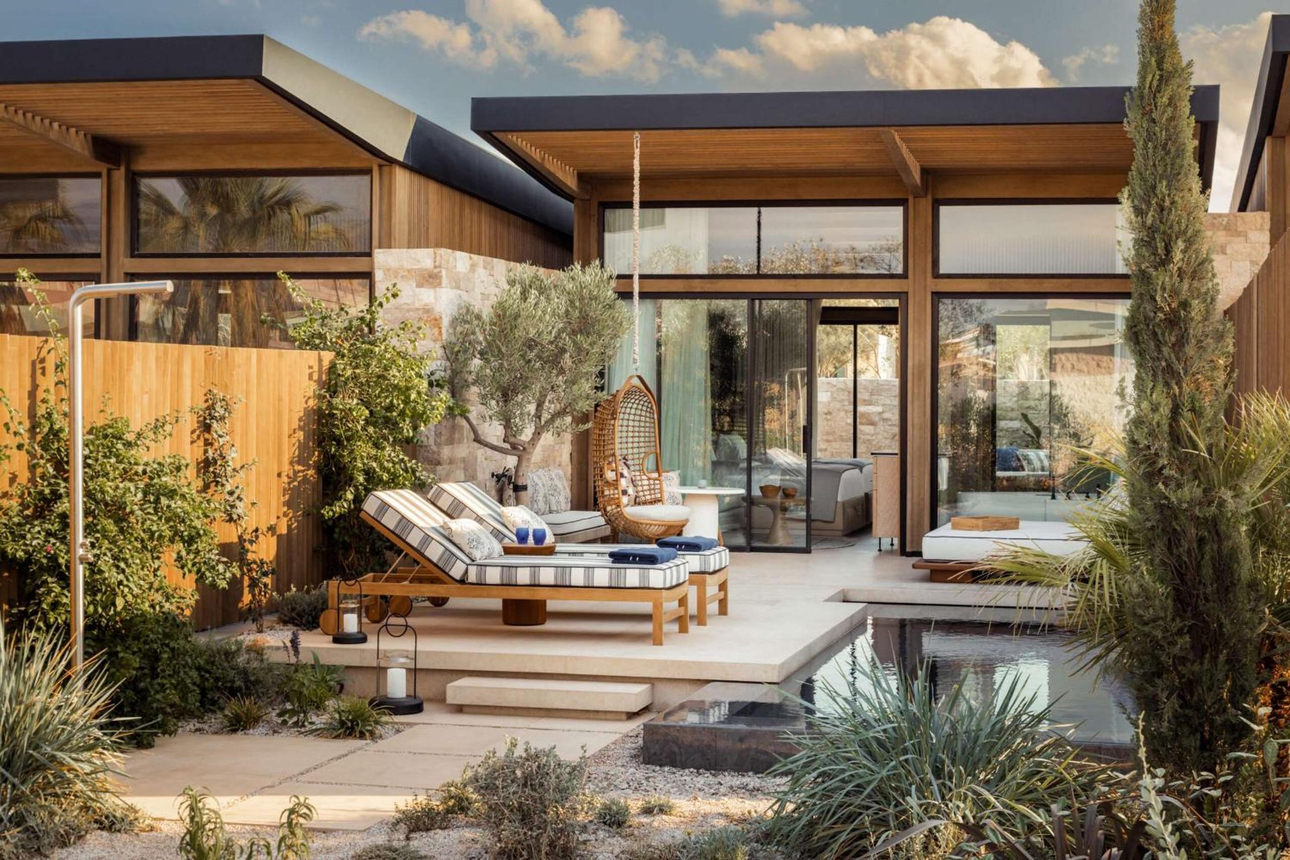 Aesthesis Bungalow Queen with private pool
