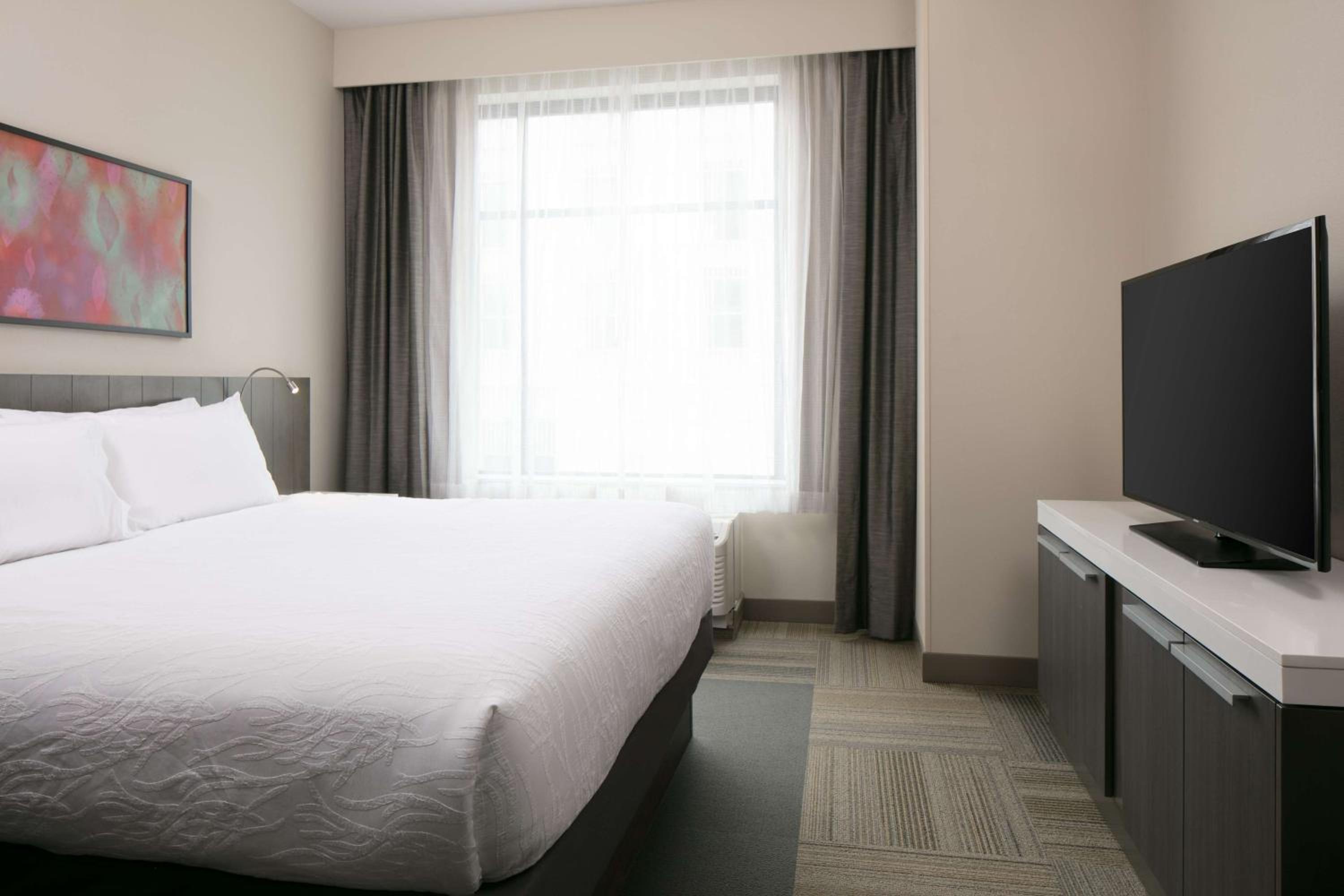 Junior King Suite with Sofa Bed