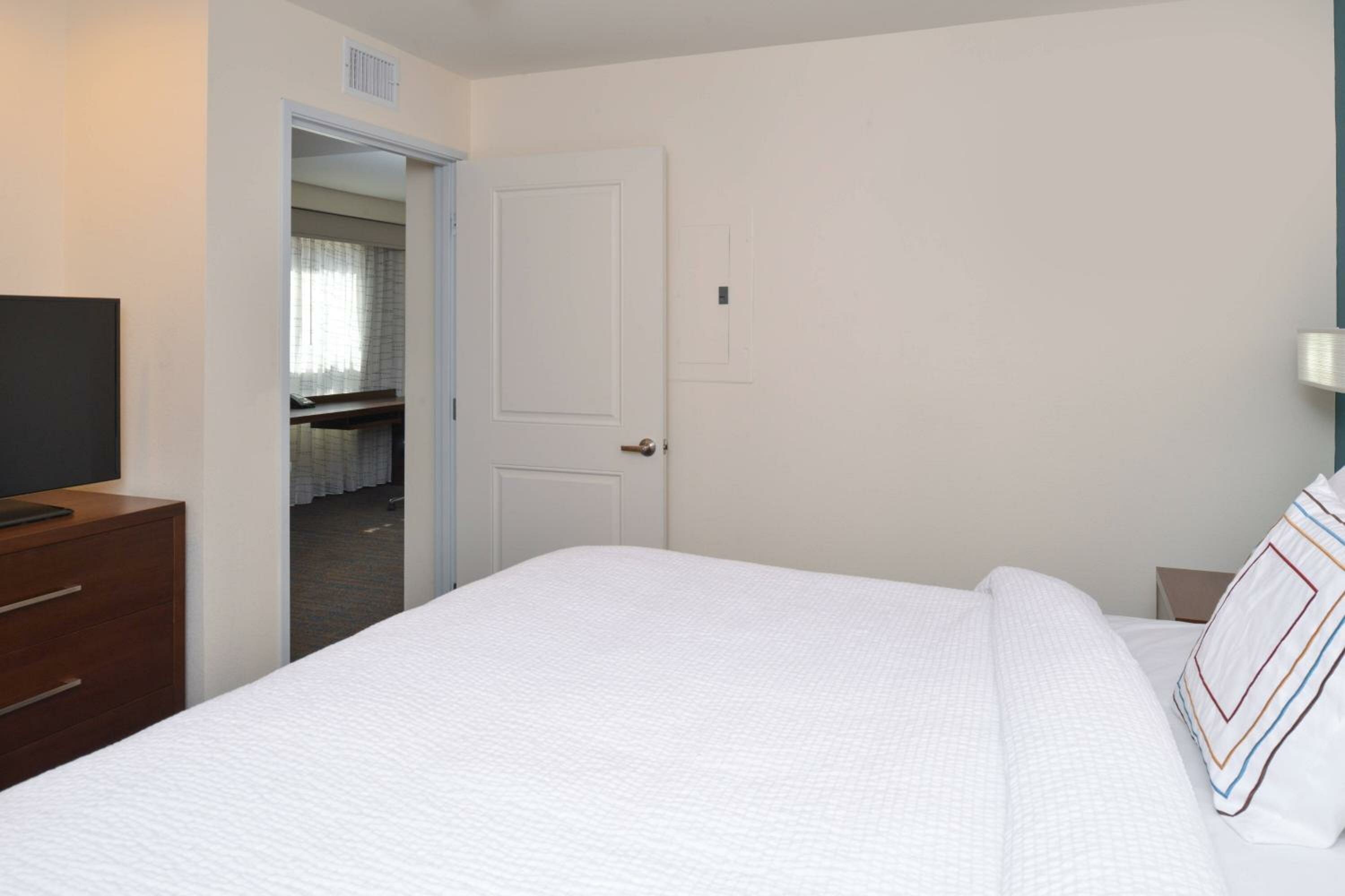 King Suite with City View