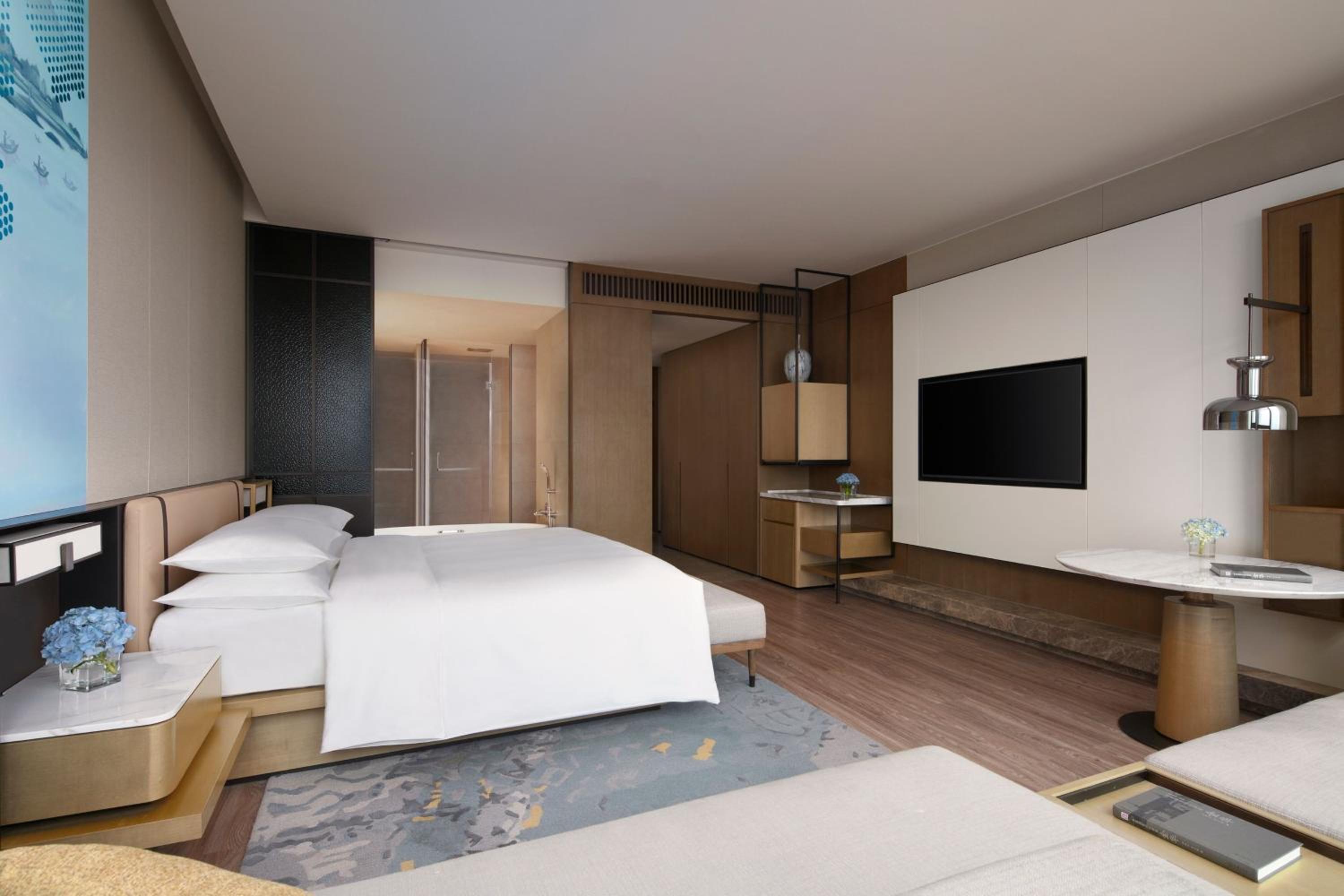 Executive King Room with City View - Executive Level