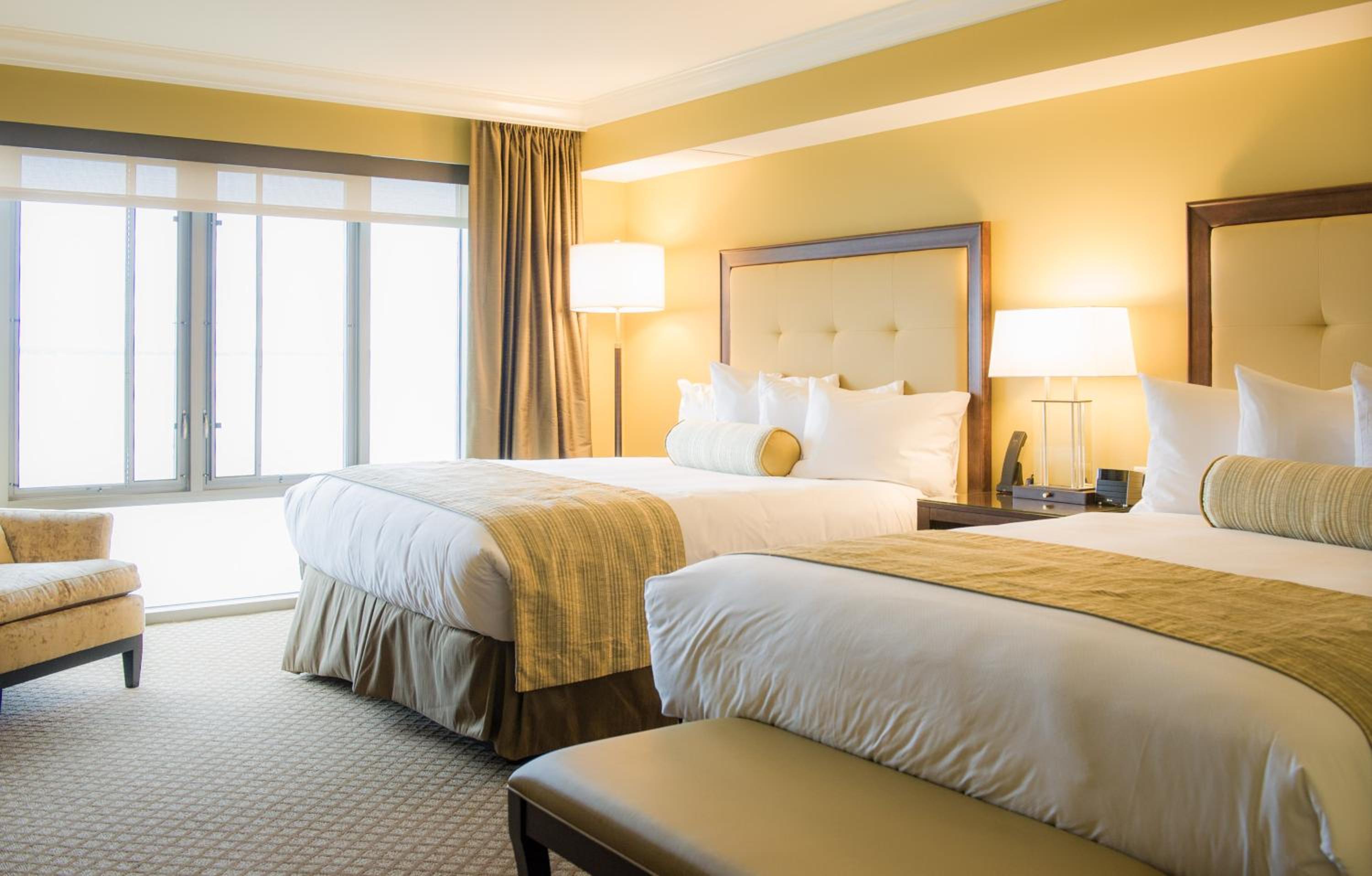 The Lakeshore Queens