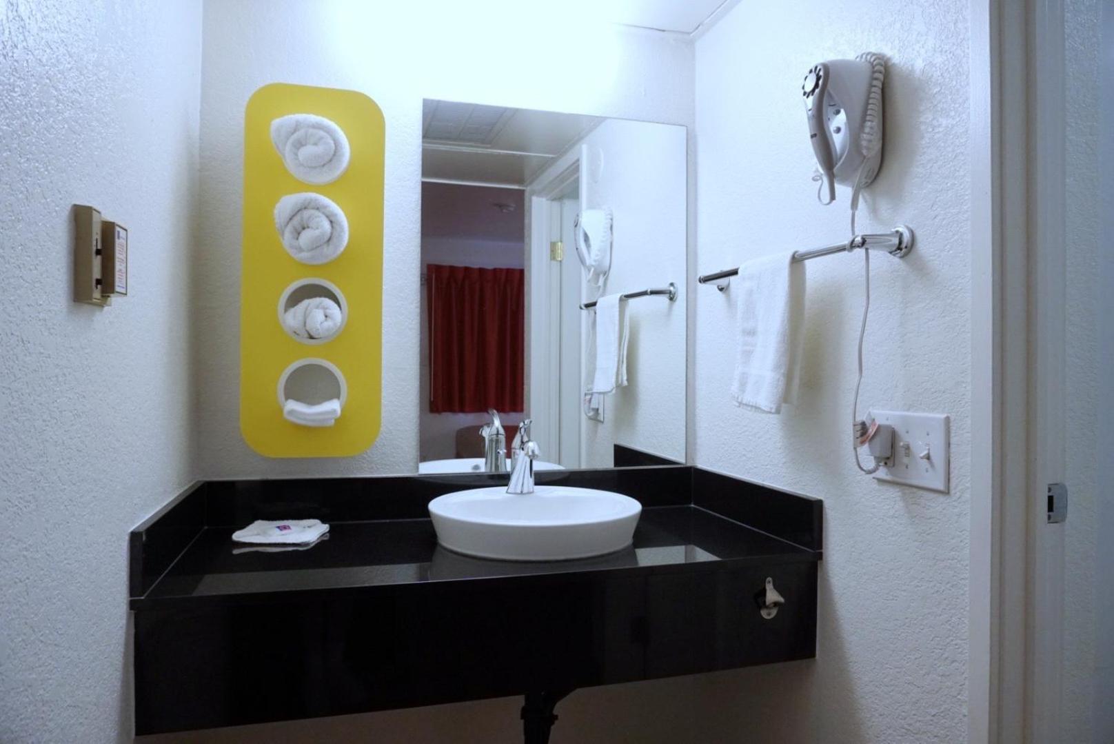Deluxe Quadruple Room - Non-Smoking