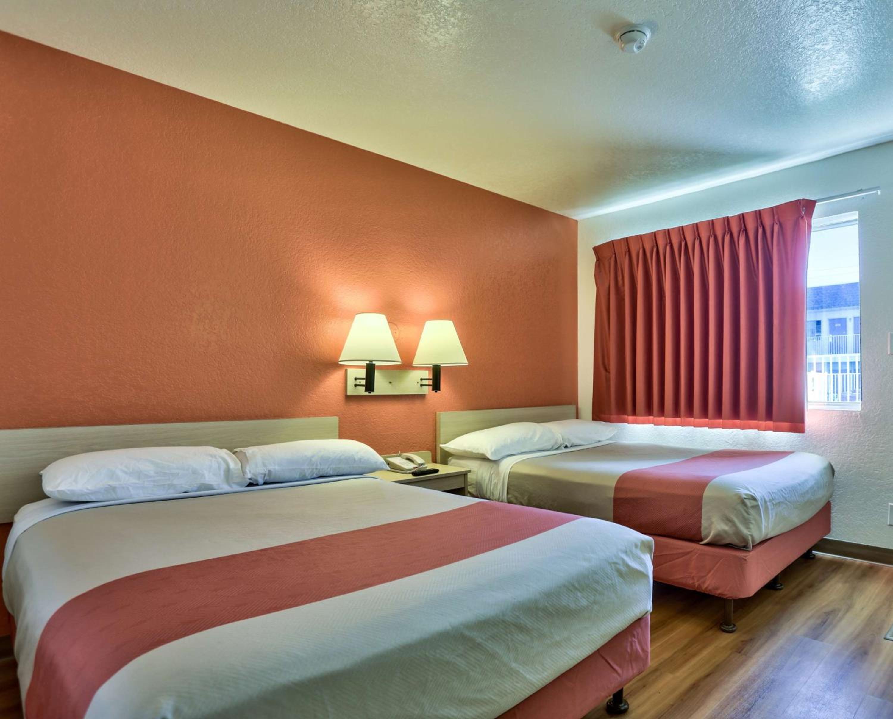 Deluxe Quadruple Room - Non-Smoking
