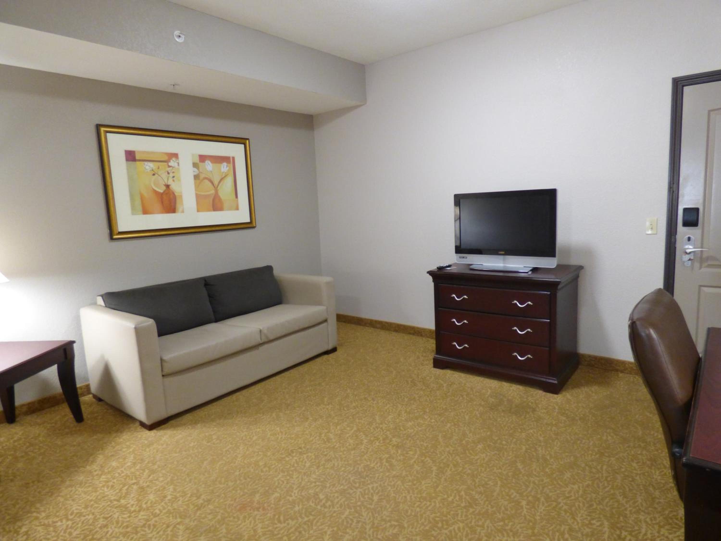 Queen Suite with Living room - Disability Access/Non Smoking