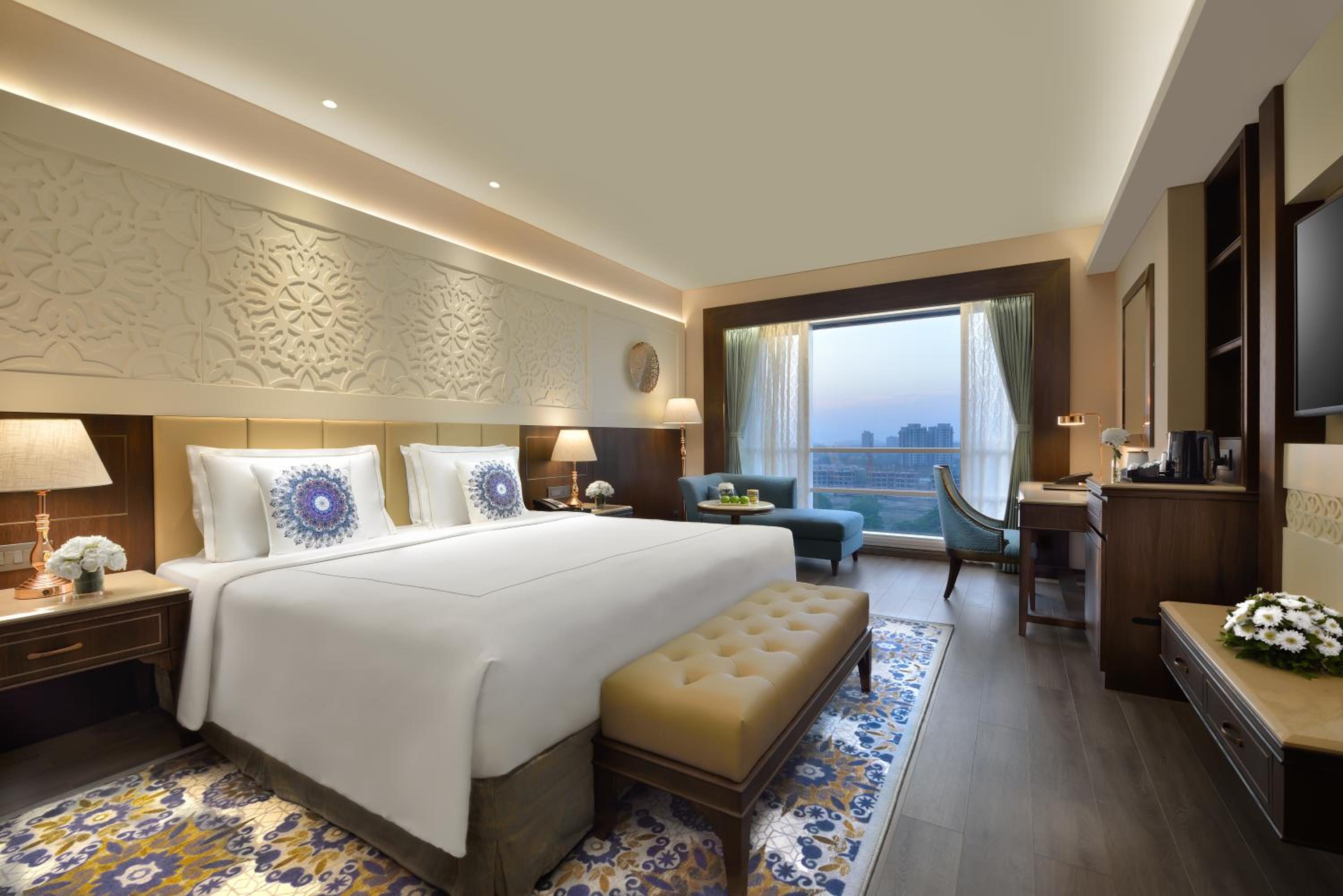 Luxury Room King Bed