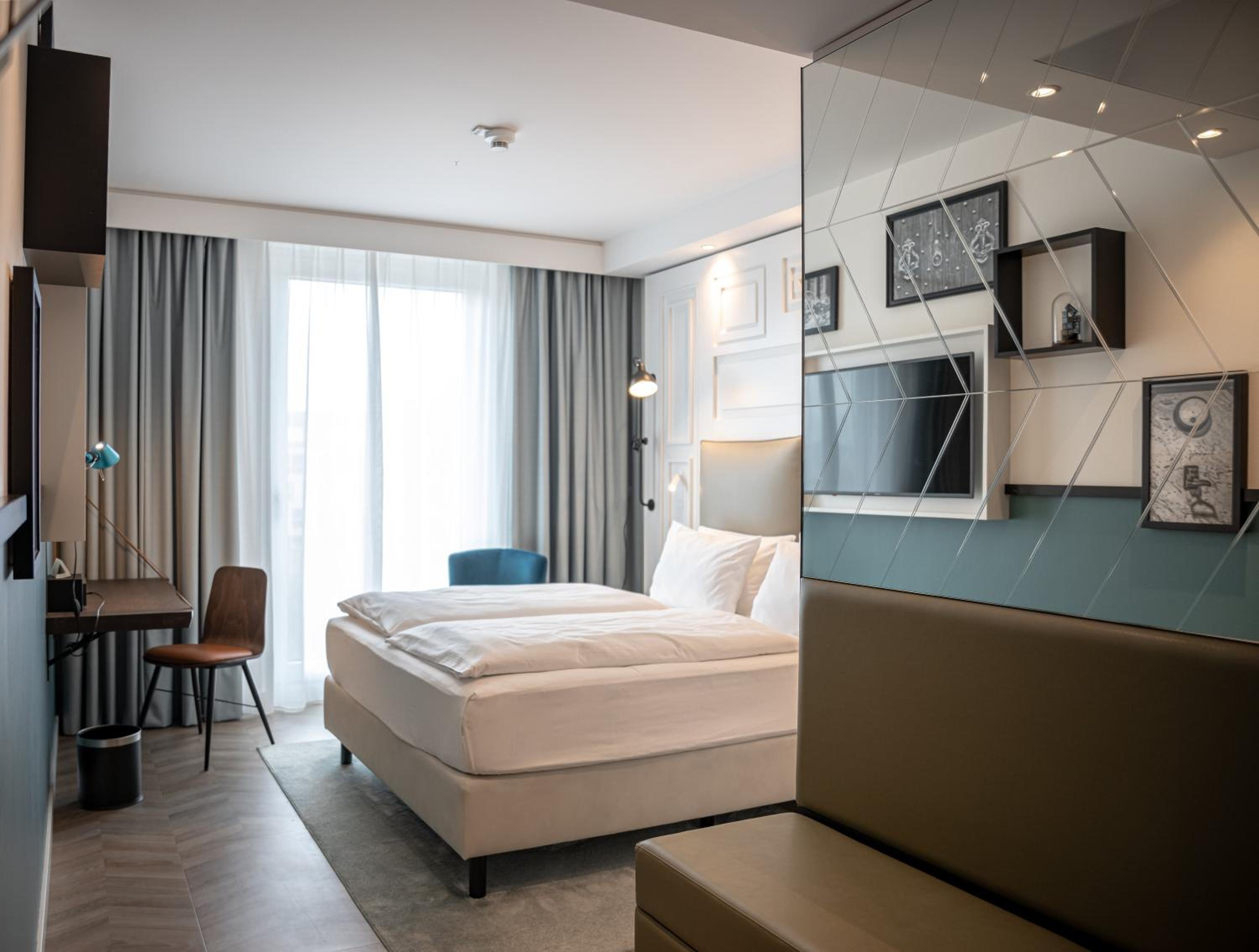 Premium Queen Room