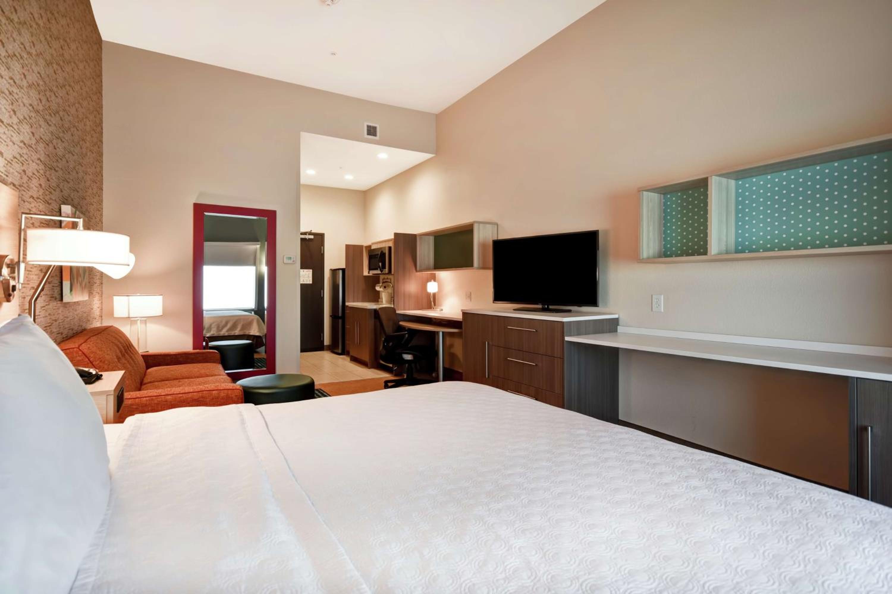 King Studio Suite - Hearing Access/Non-Smoking