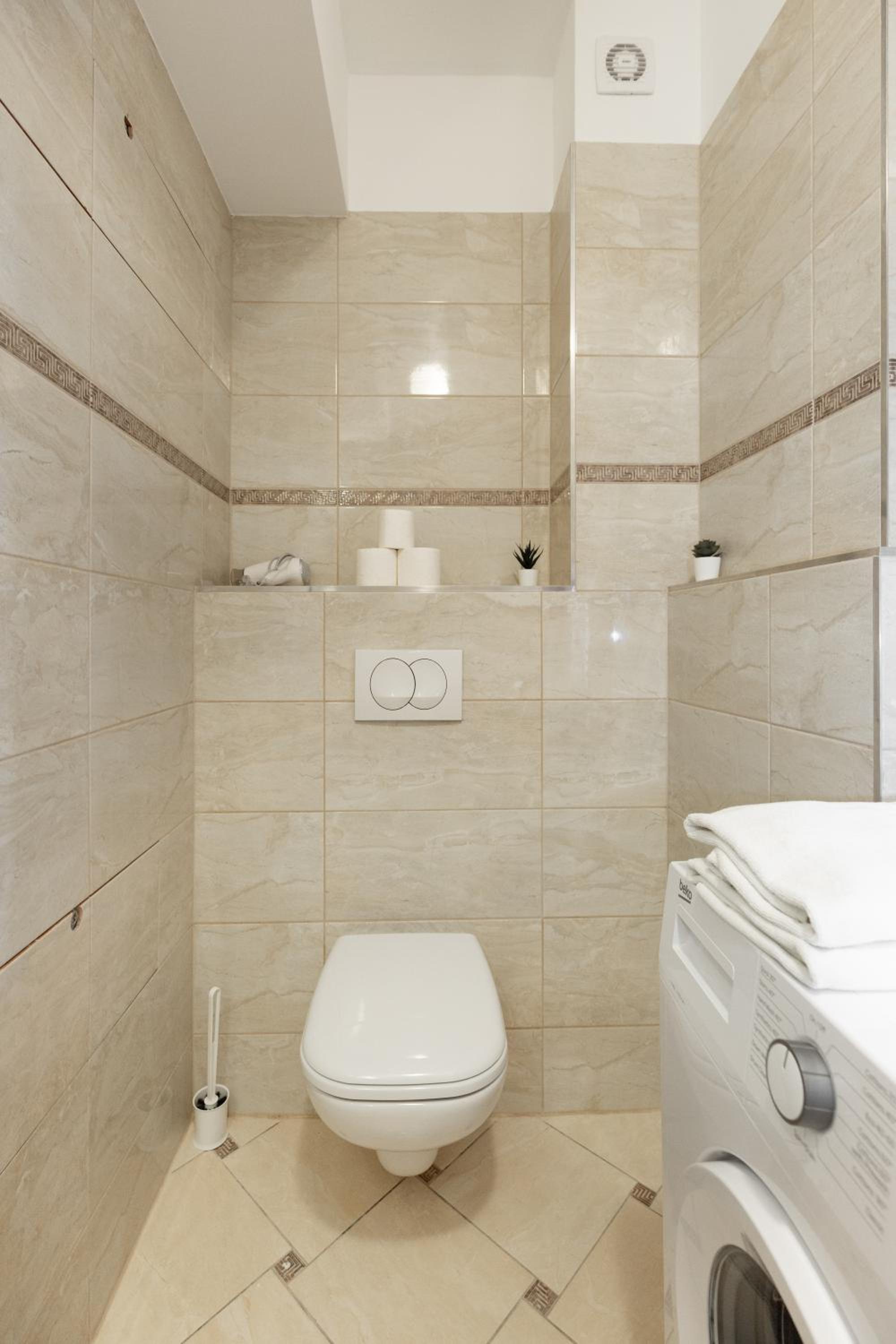 Superior One-Bedroom Apartment