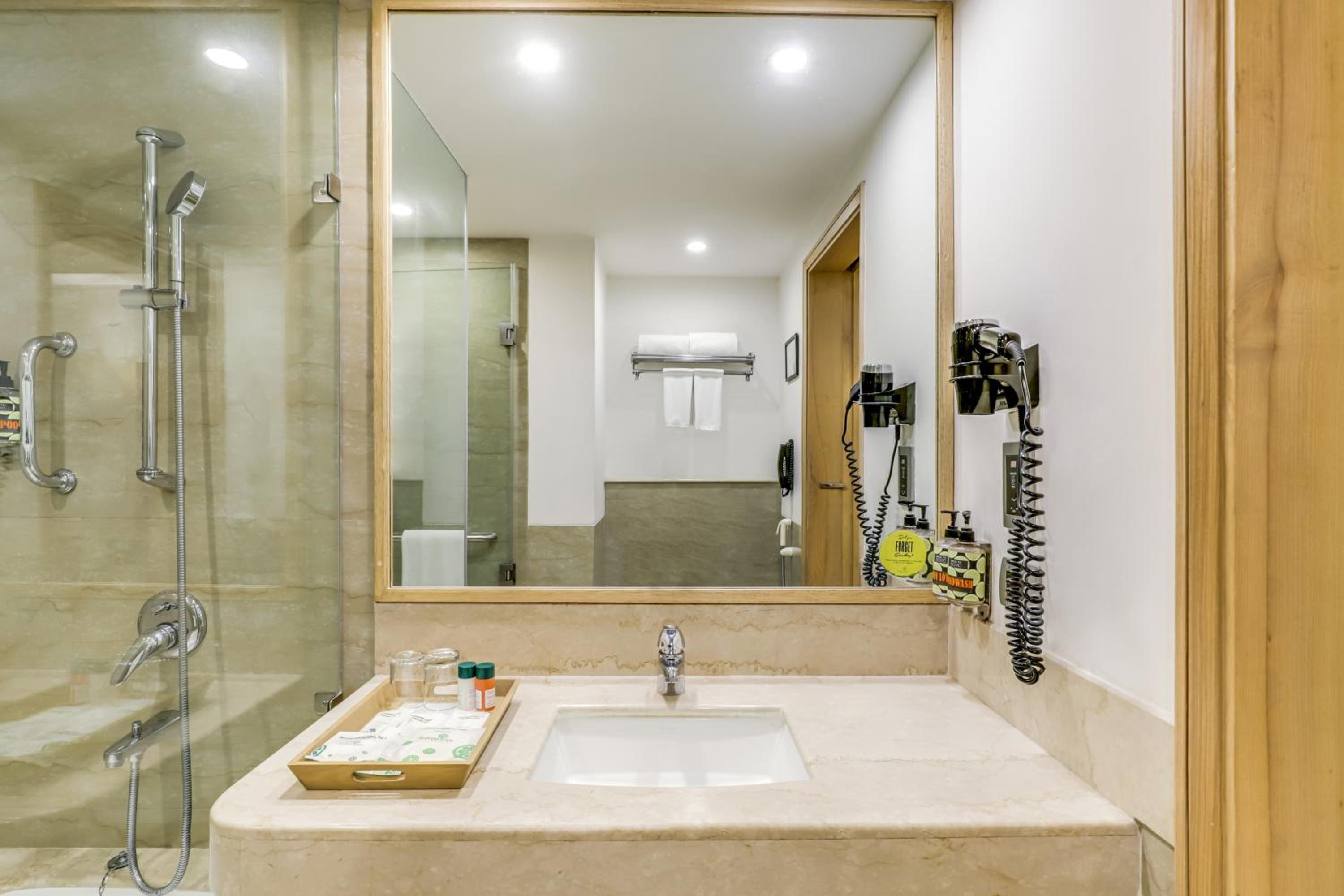 Business Room with Enjoy Happy Hours with 1+1 offer,15% Discount on F&B, Early Check In & Late Check out subject to availability, 02 pcs Laundry and complimentary 2 Pint of Beer   