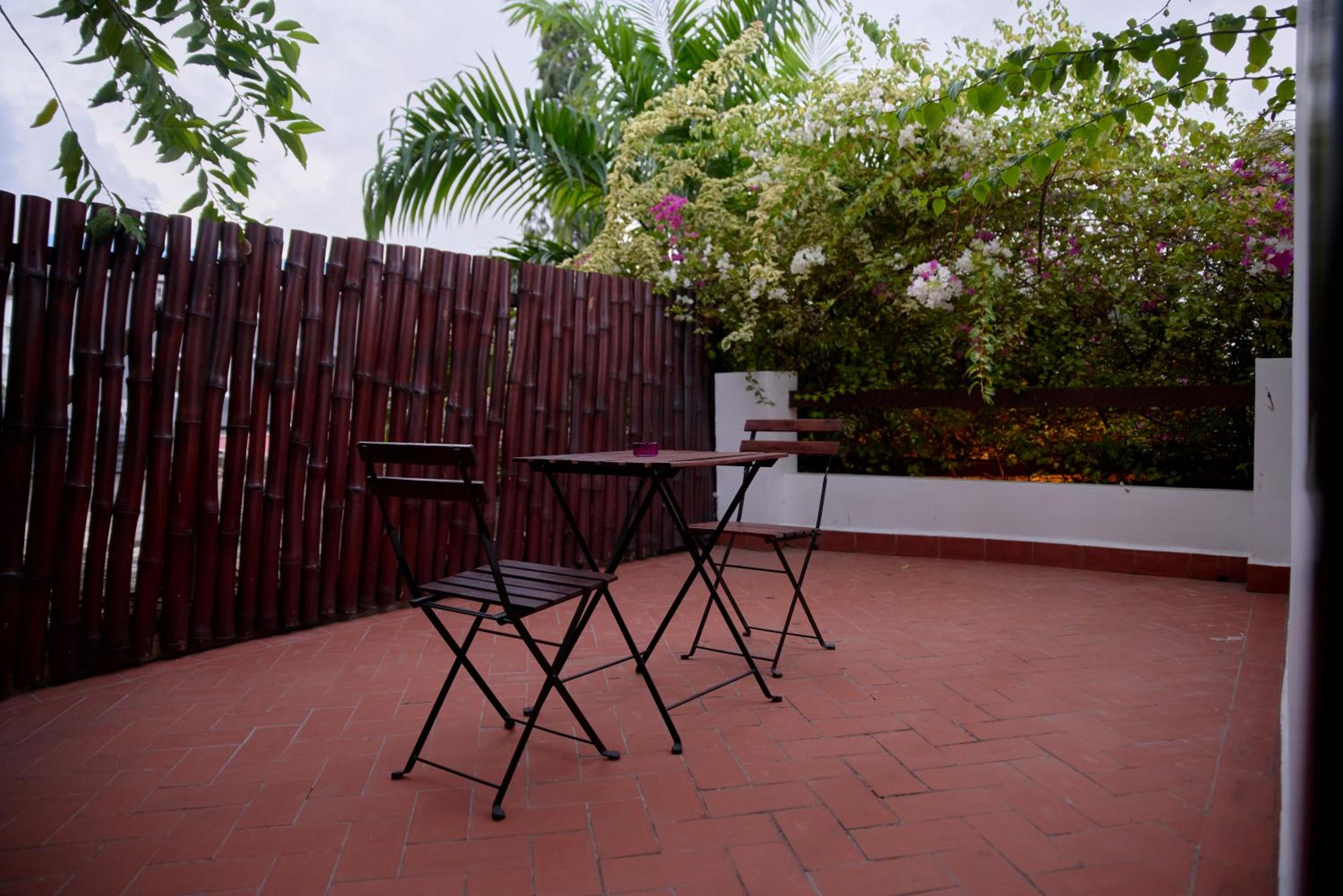 Luxury Two Bedroom Apartment with Balcony 