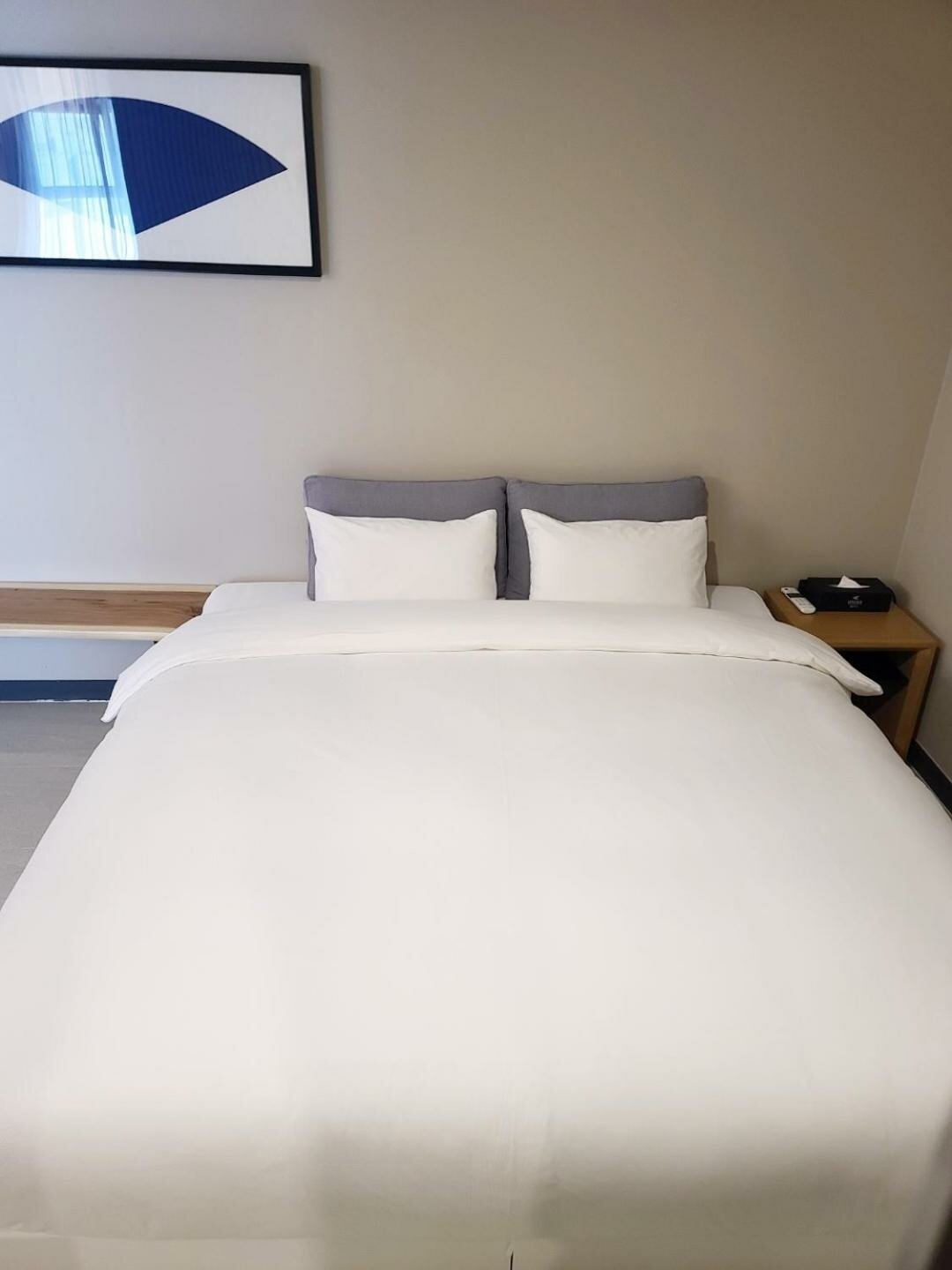 Quadruple Family Room with Free access to Rooftop pool