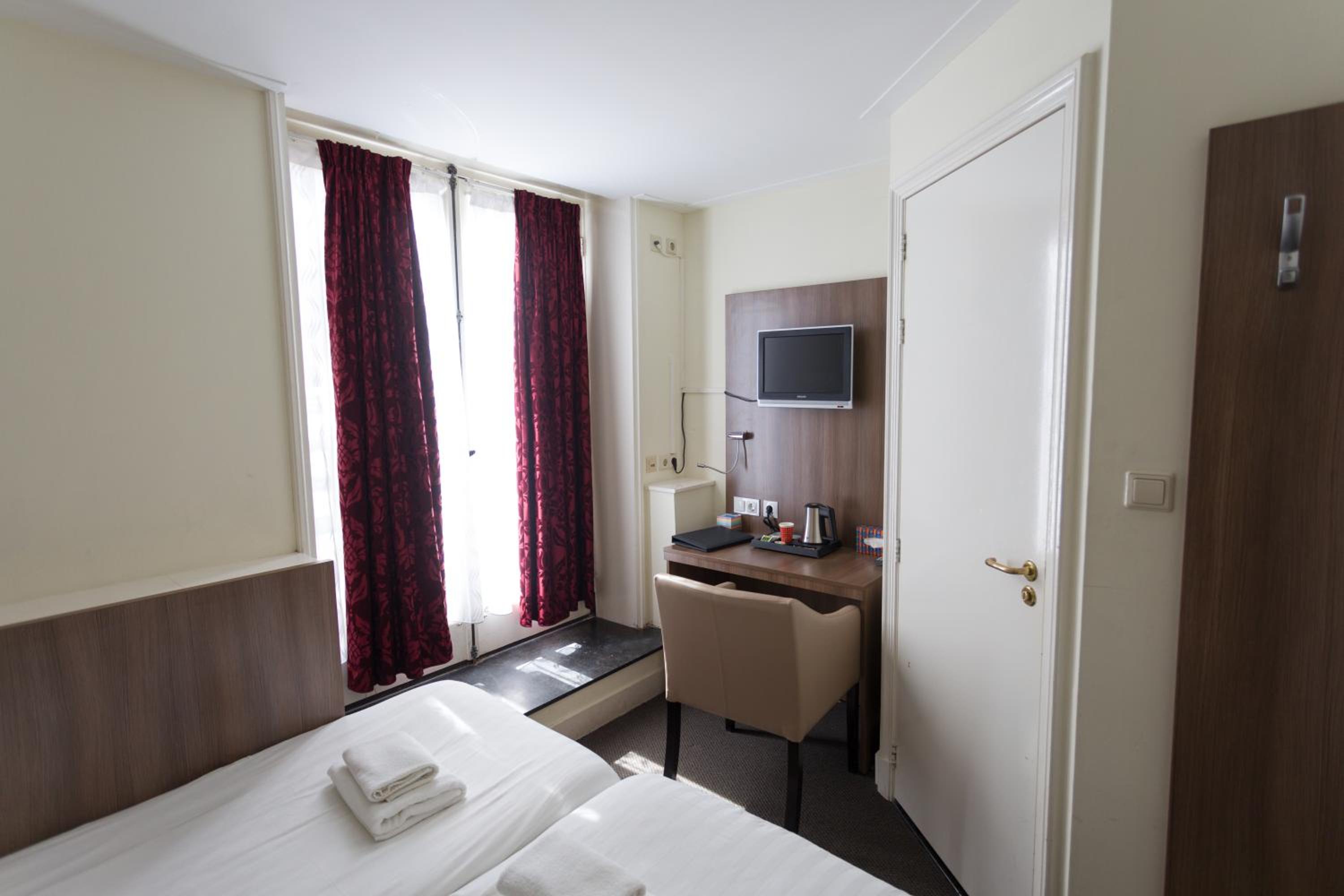 Small Twin Room Souterrain