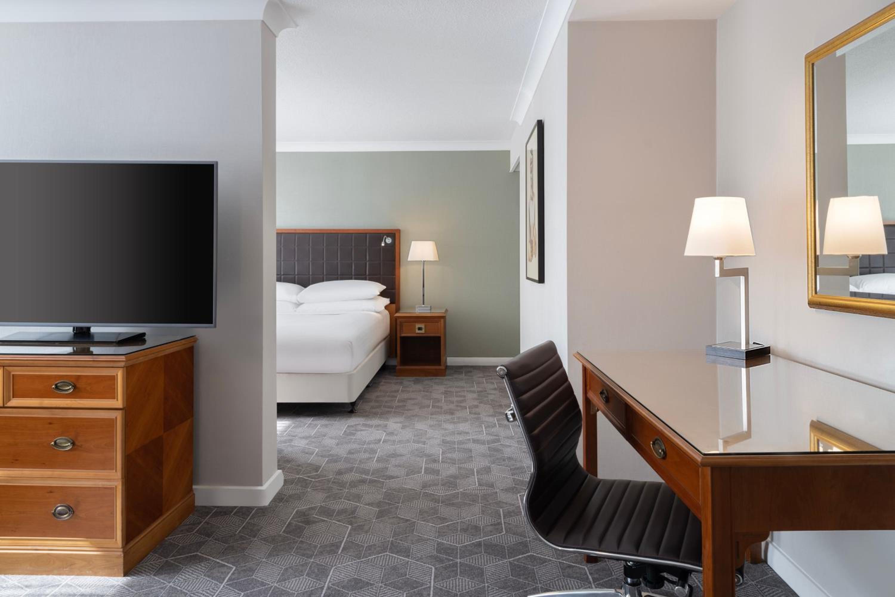 Junior Suite - Executive Lounge Access