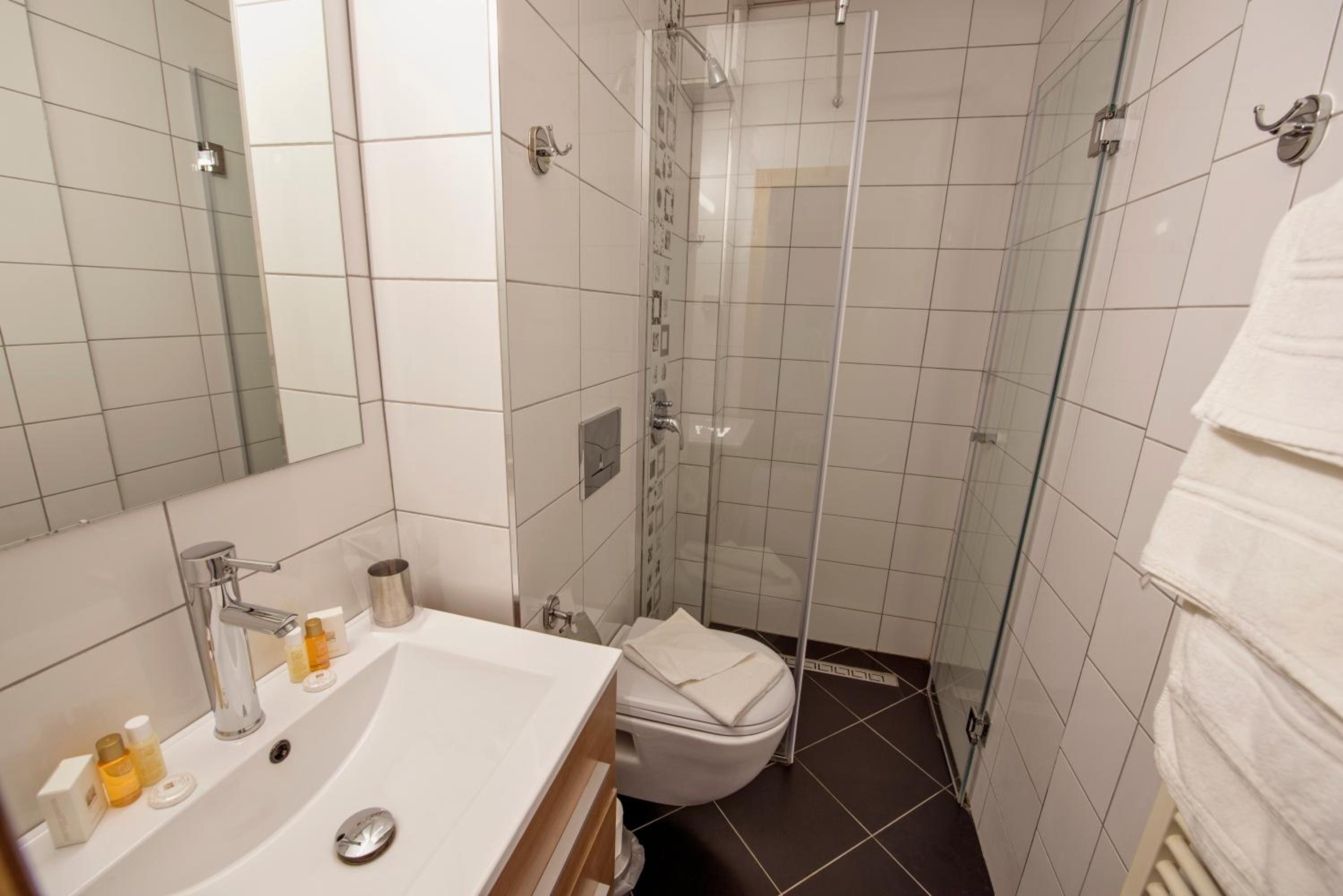 Deluxe Suite with Balcony