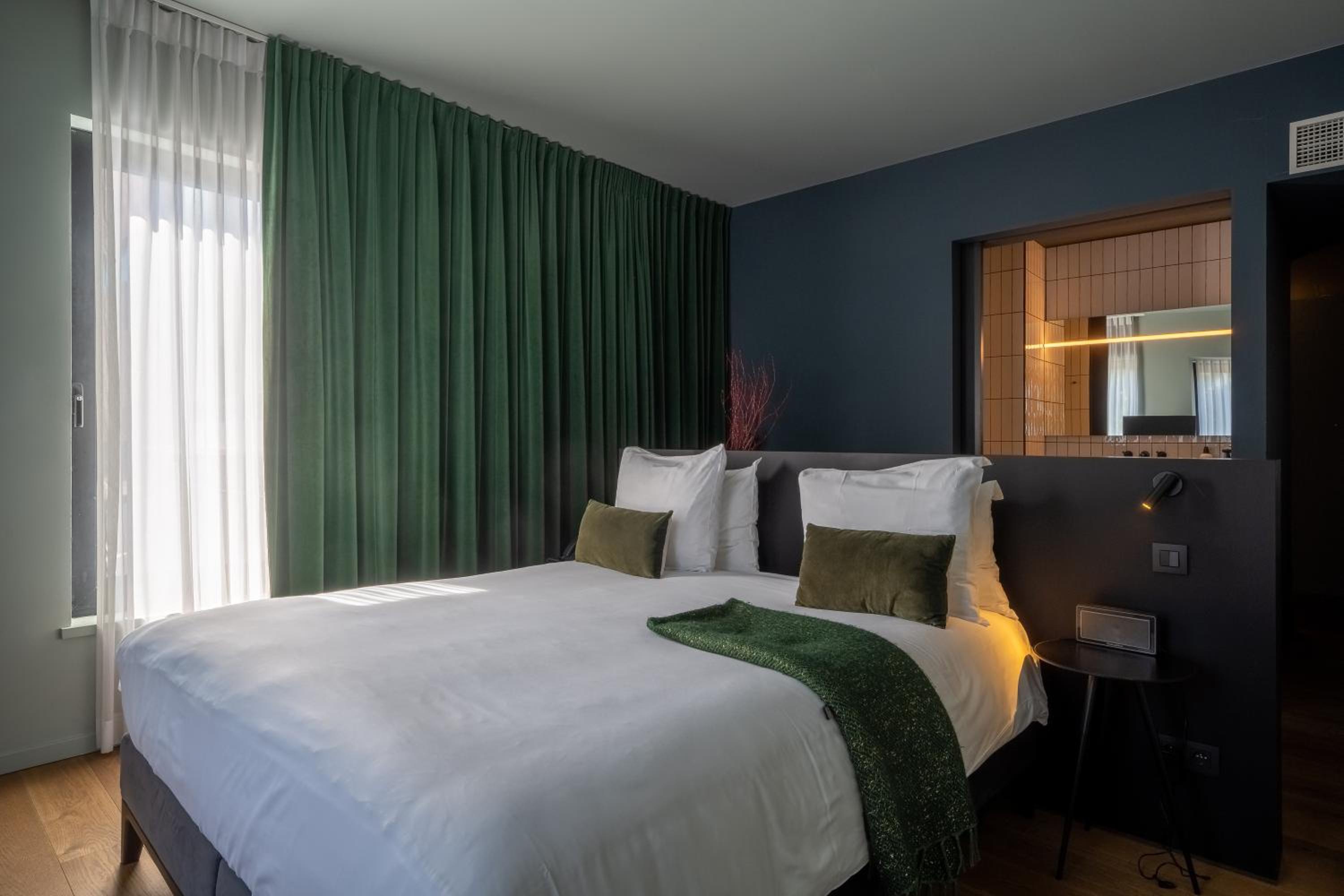 Deluxe Double Room with Rain Shower