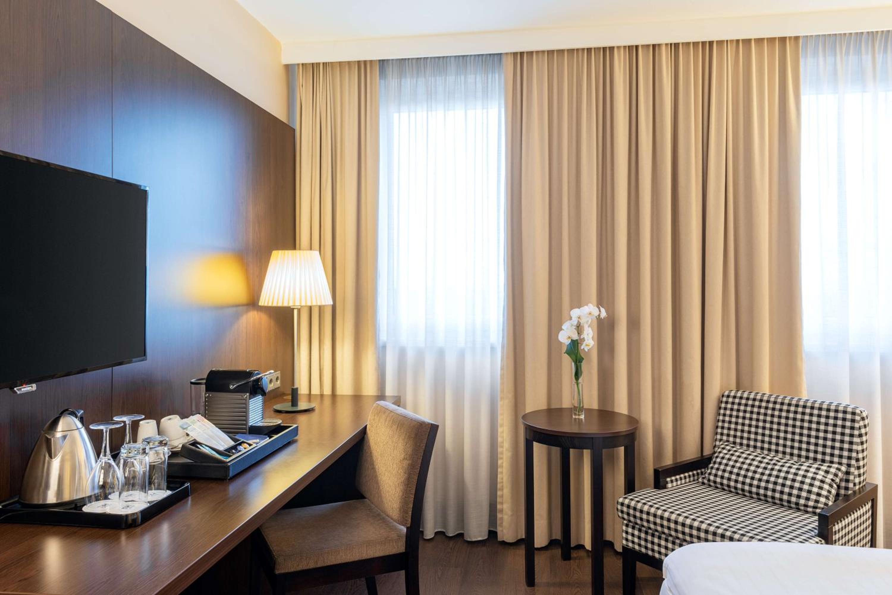 Standard Double or Twin Room with Extra bed (2 Adults + 1 Child)