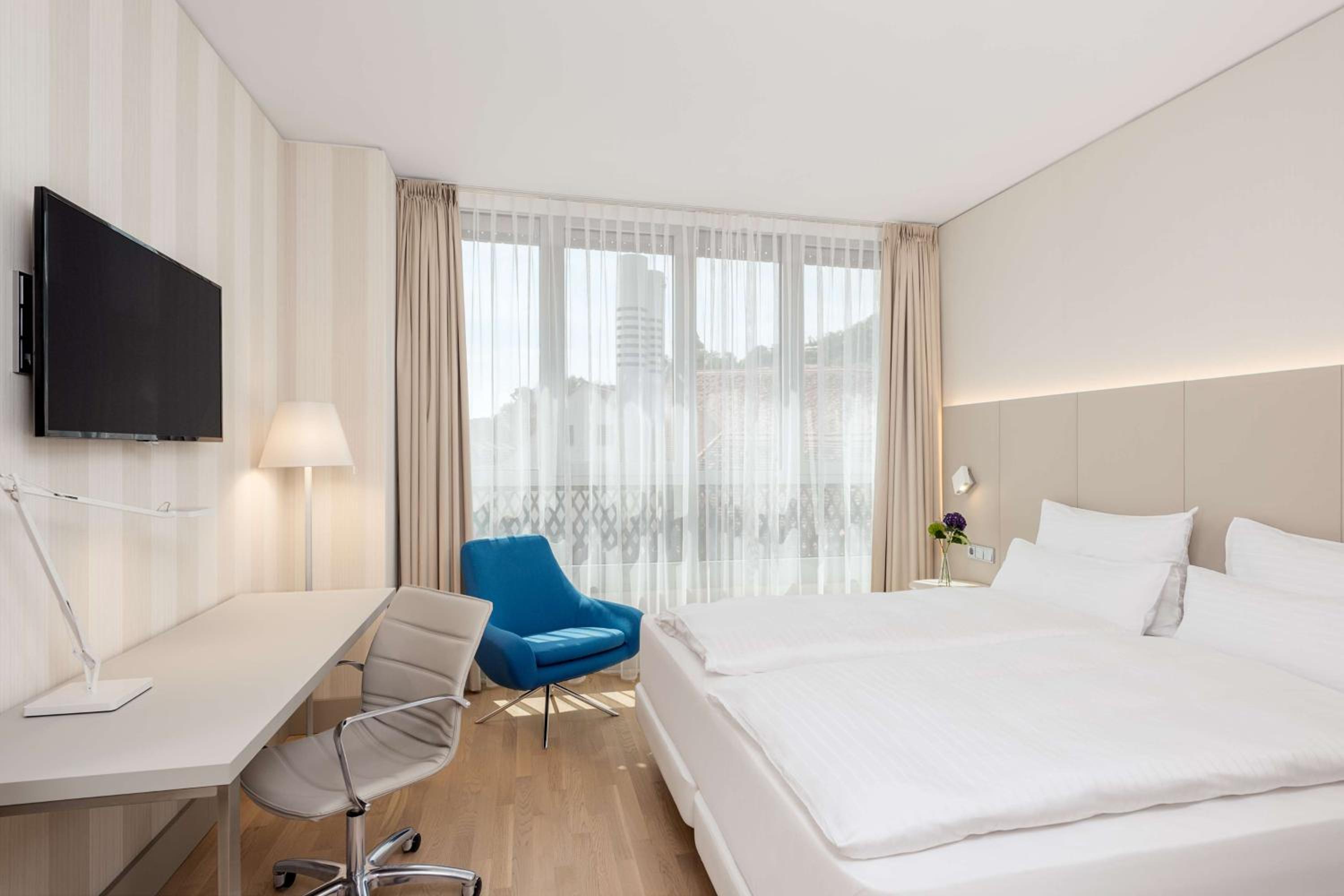 Standard Double or Twin Room with View