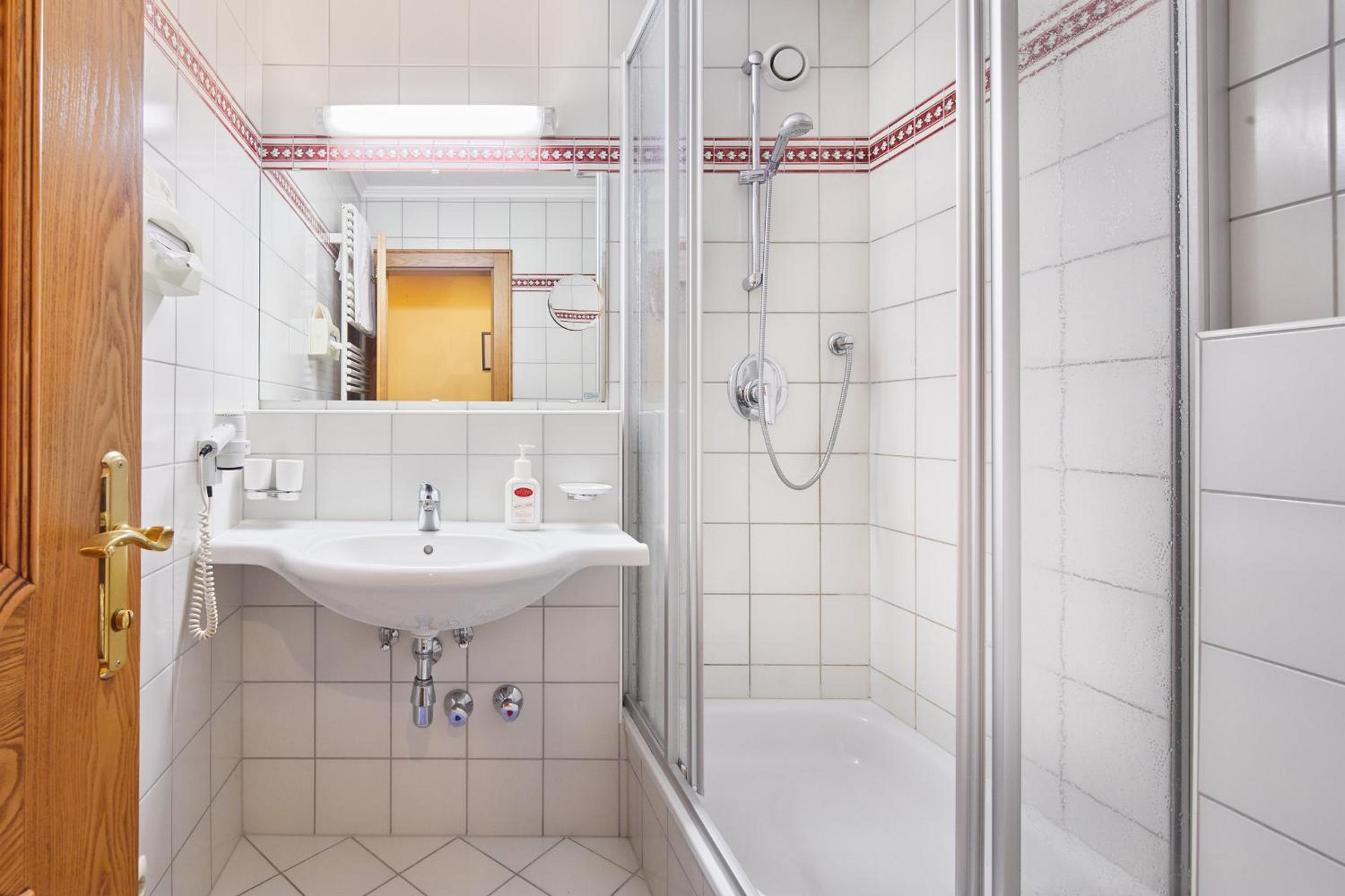 Junior Suite with Garden View