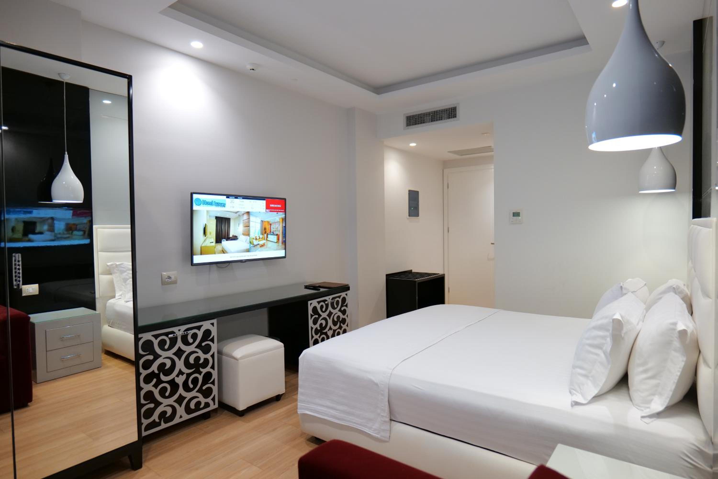 Deluxe Double Room with Balcony