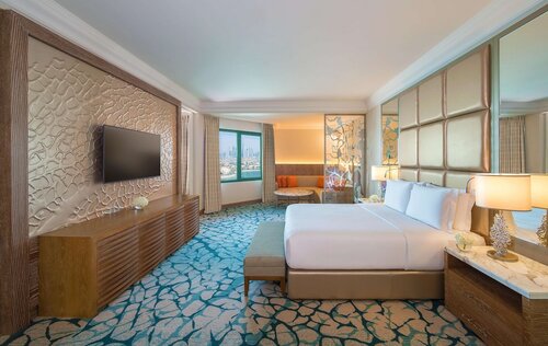 2 Bedroom Regal Suite - includes Club access в Atlantis The Palm