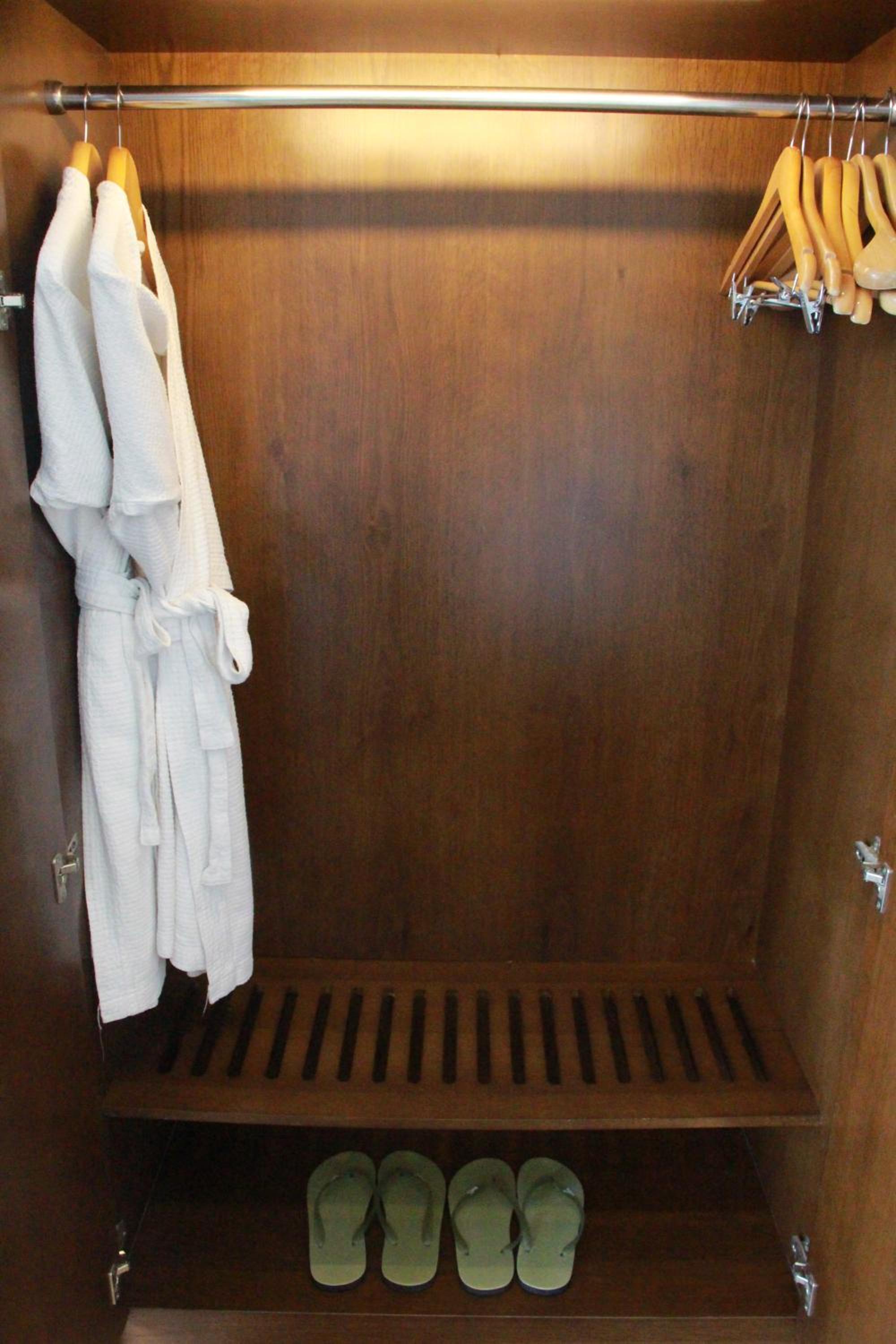 Deluxe Double Sea View with Bathtub 