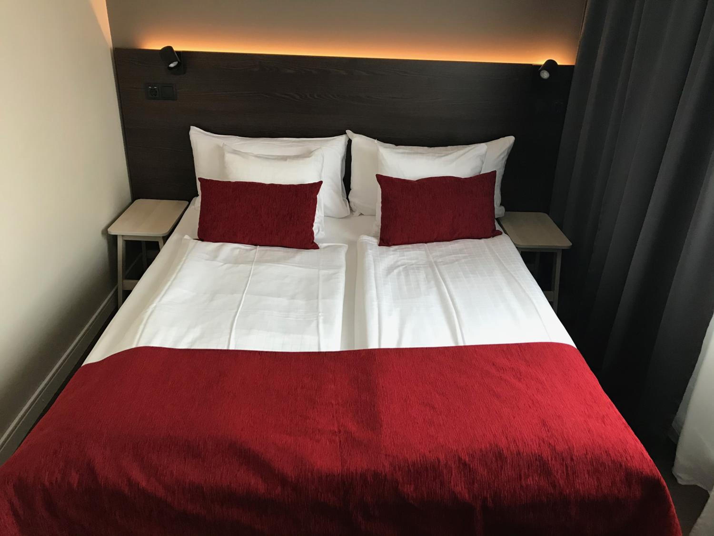 Family Queen Room with Sofa Bed - Non-Smoking