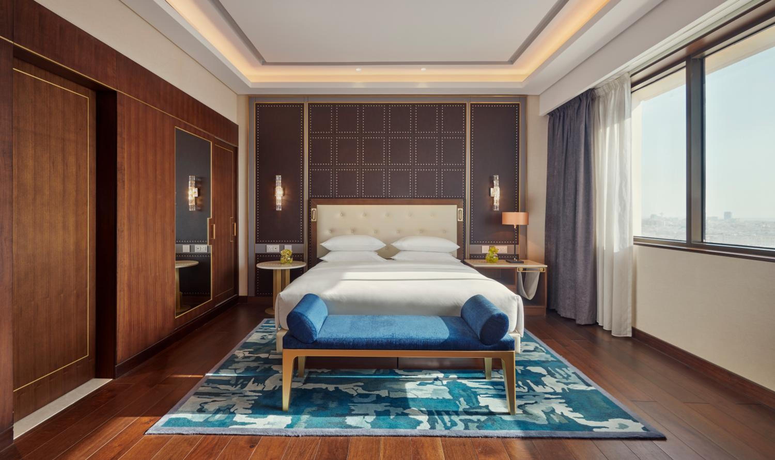 Diplomat Suite
