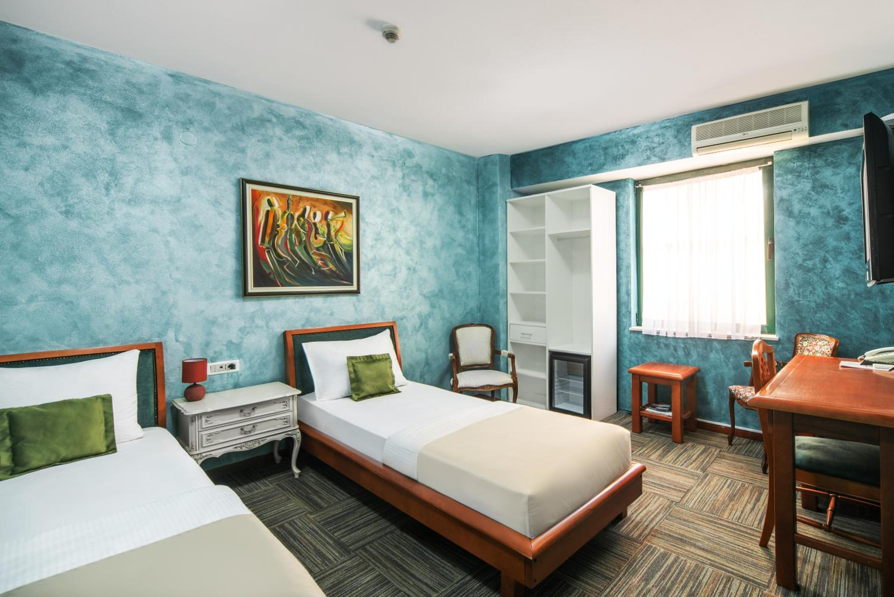 Standard Twin/Double Room