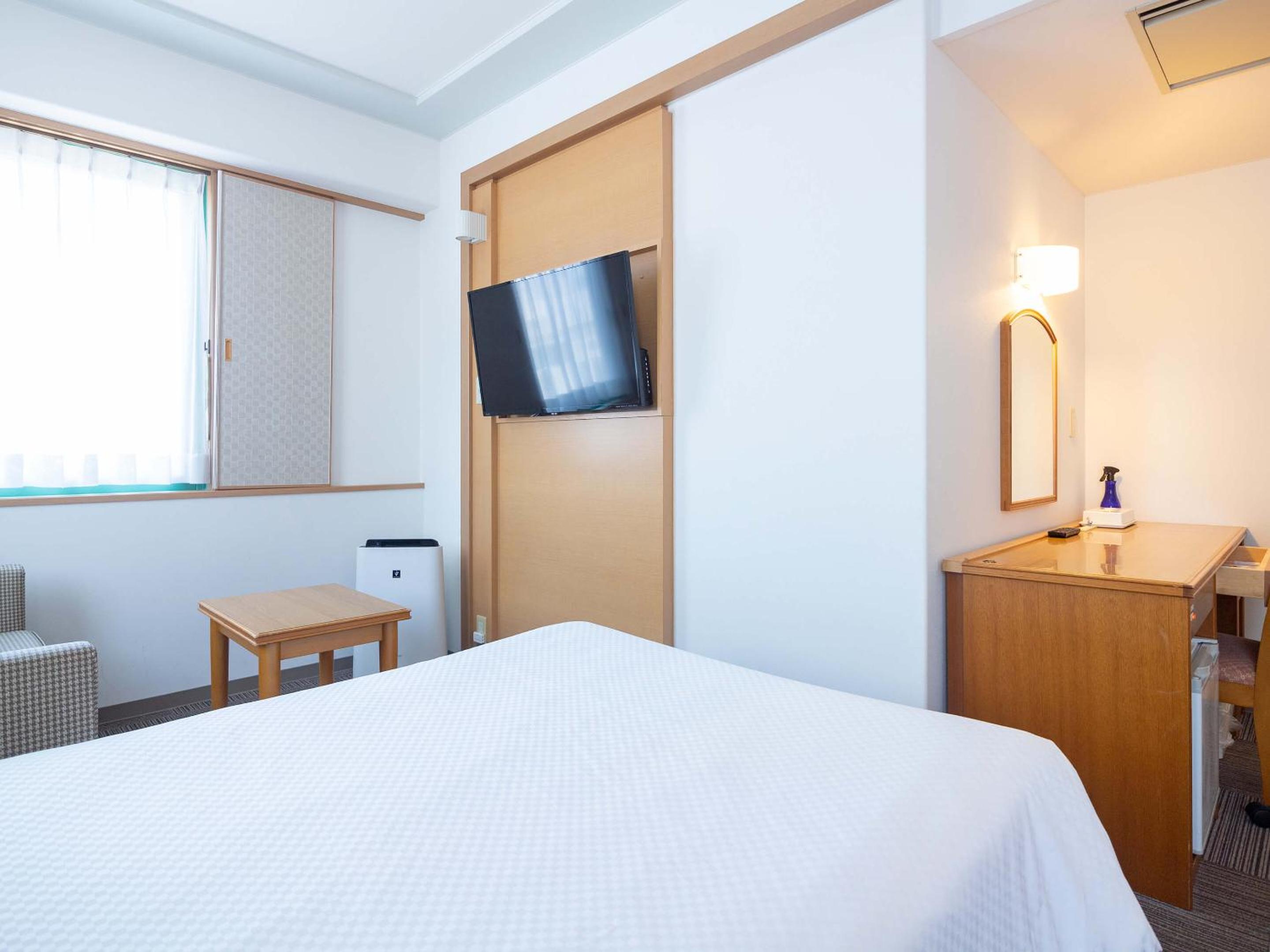Twin Room - Non-Smoking