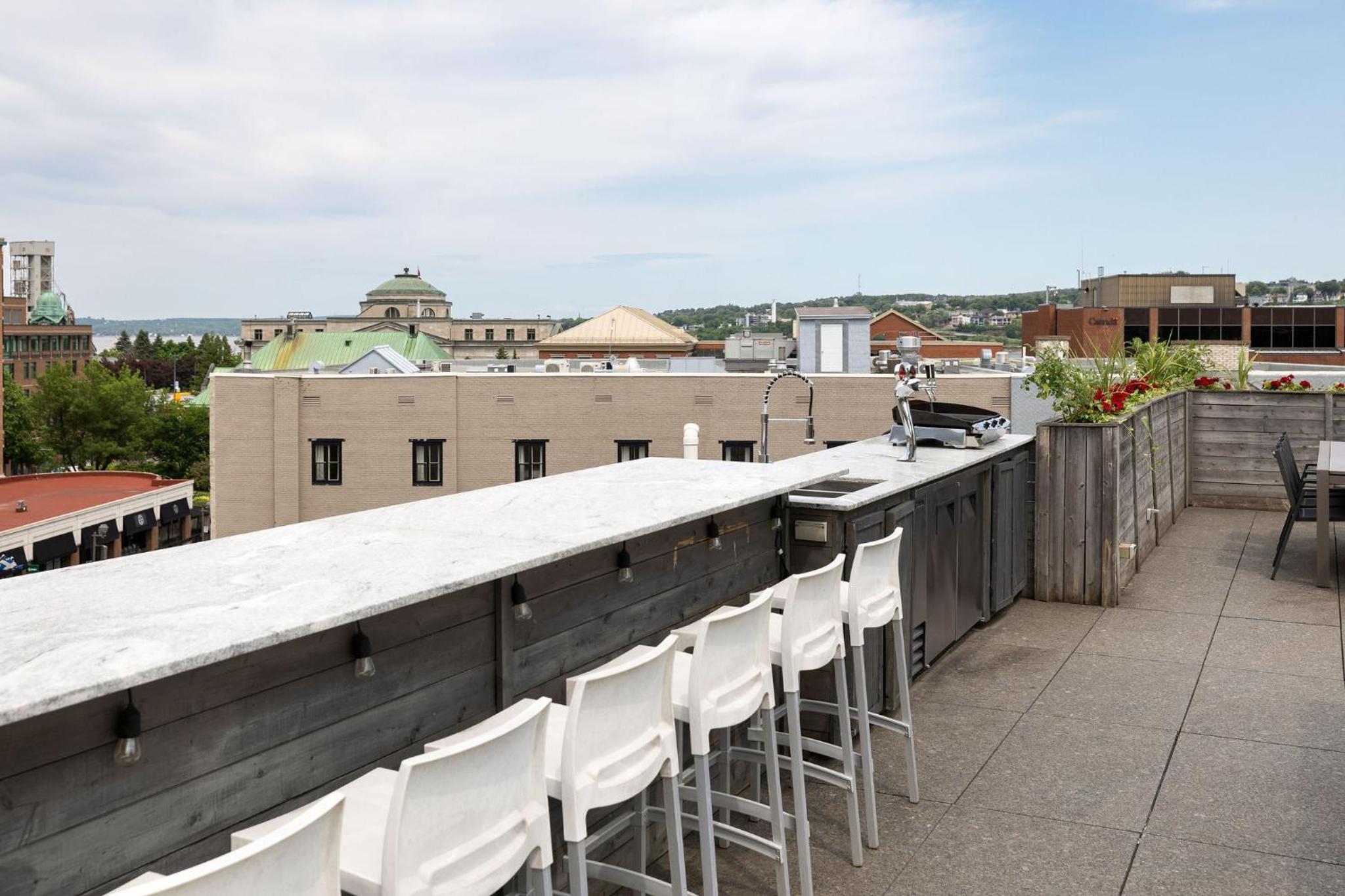 Presidential Suite / Building B / Animals Not Permitted / No Groups 