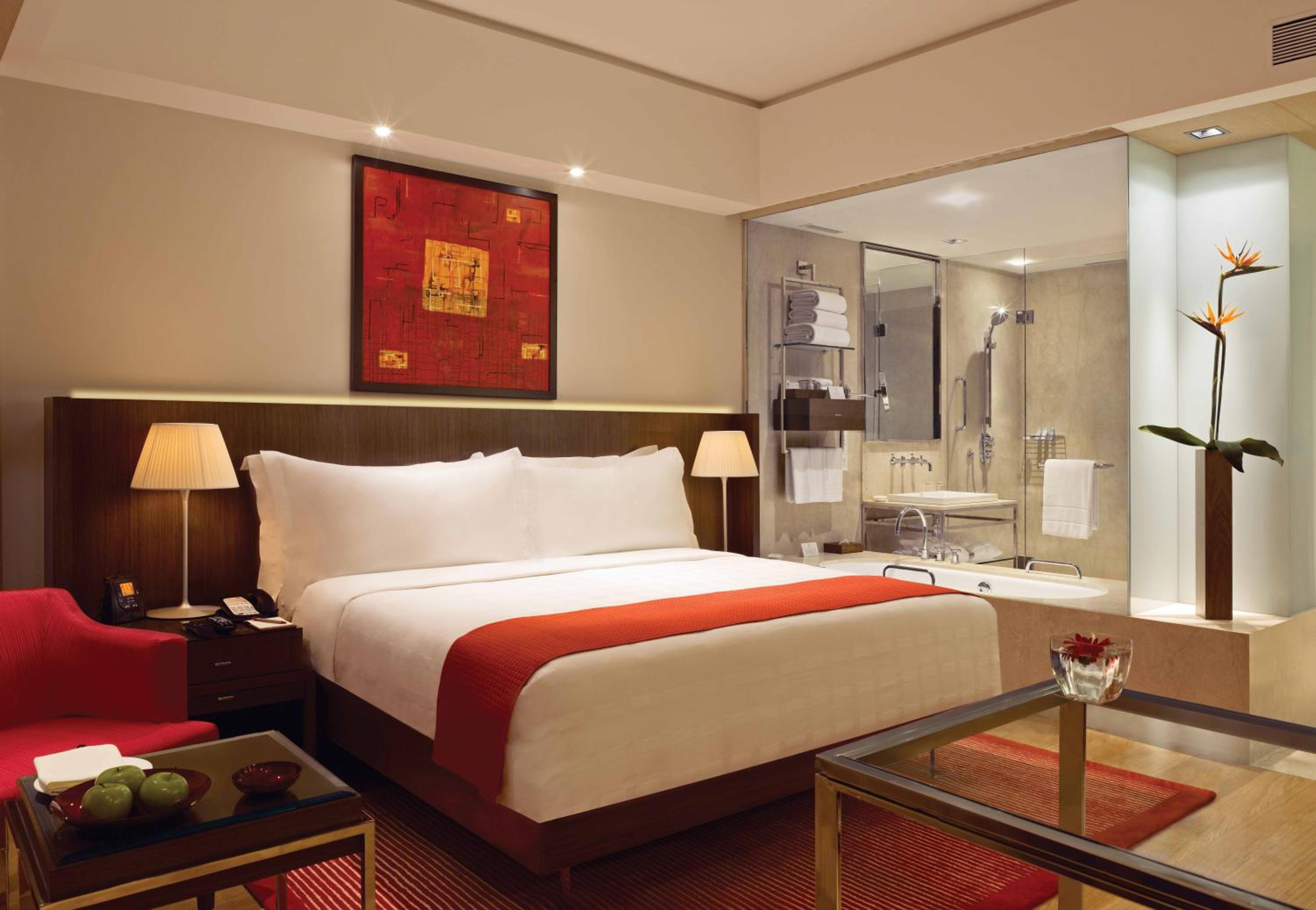 Trident Club Room King Bed With One Way Airport Transfer and Lounge Access