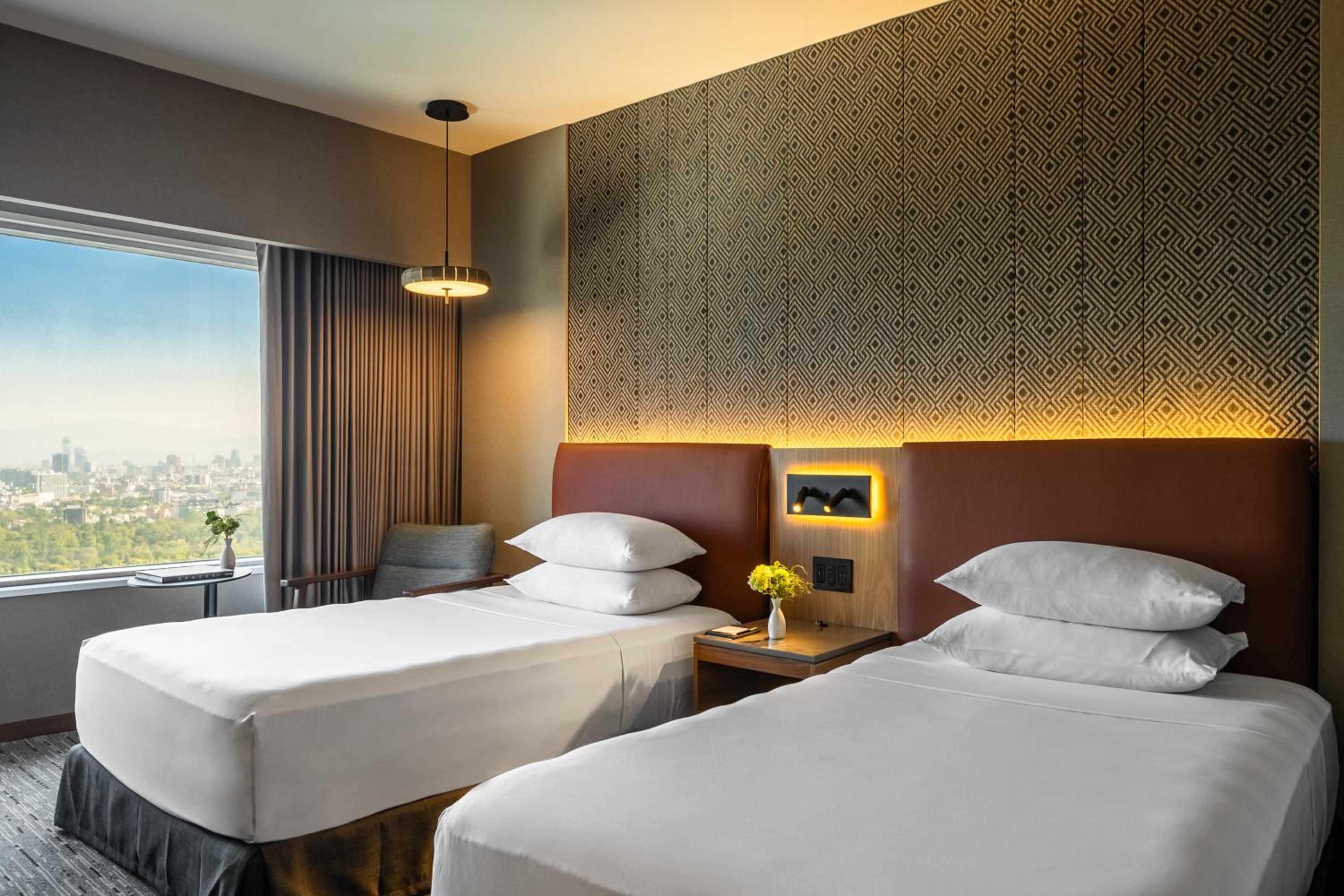 Regency Club Twin Room