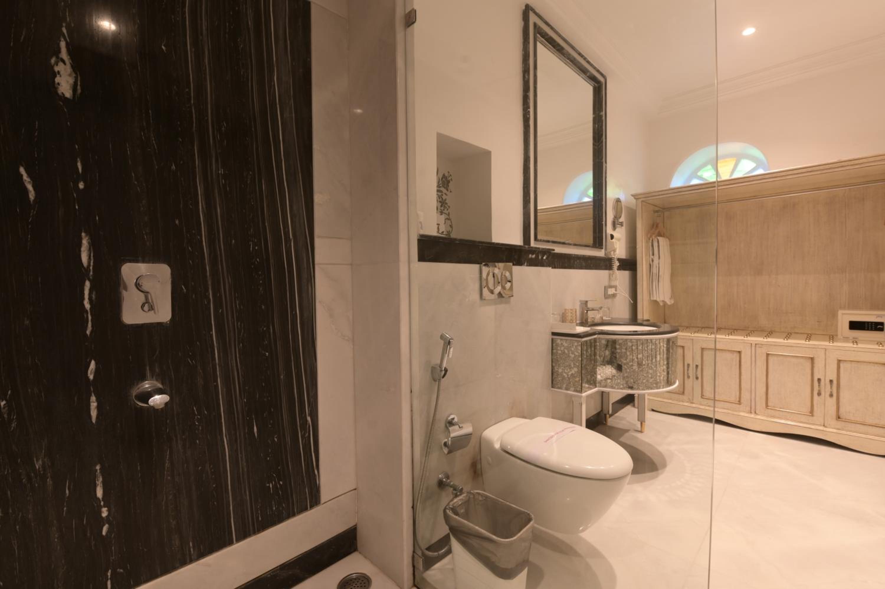 Haveli Room Non Lake Facing: Avail 15% Discount on all restaurant bills,50% Discount on any spa services (Valid for stay till 30th September 2025)