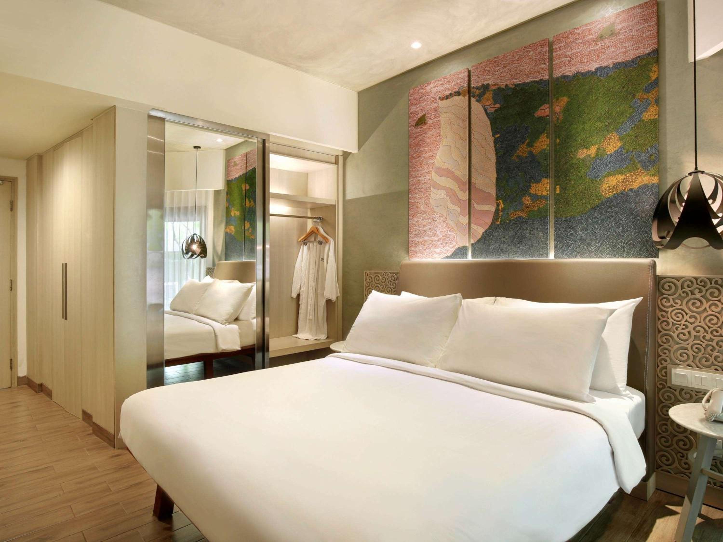 Deluxe Double Room with Balcony and Free Benefit